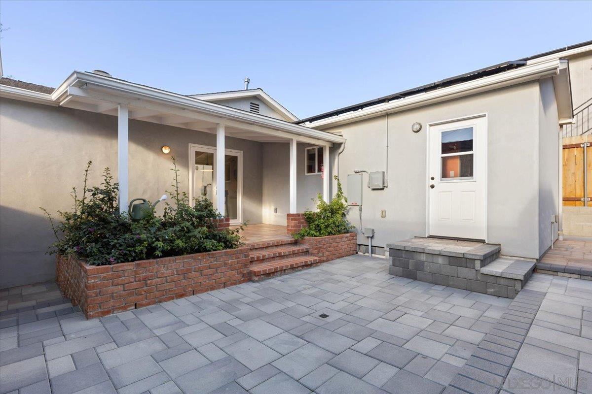 Detail Gallery Image 21 of 50 For 2303  Poinsettia Dr, San Diego,  CA 92106 - 2 Beds | 1 Baths