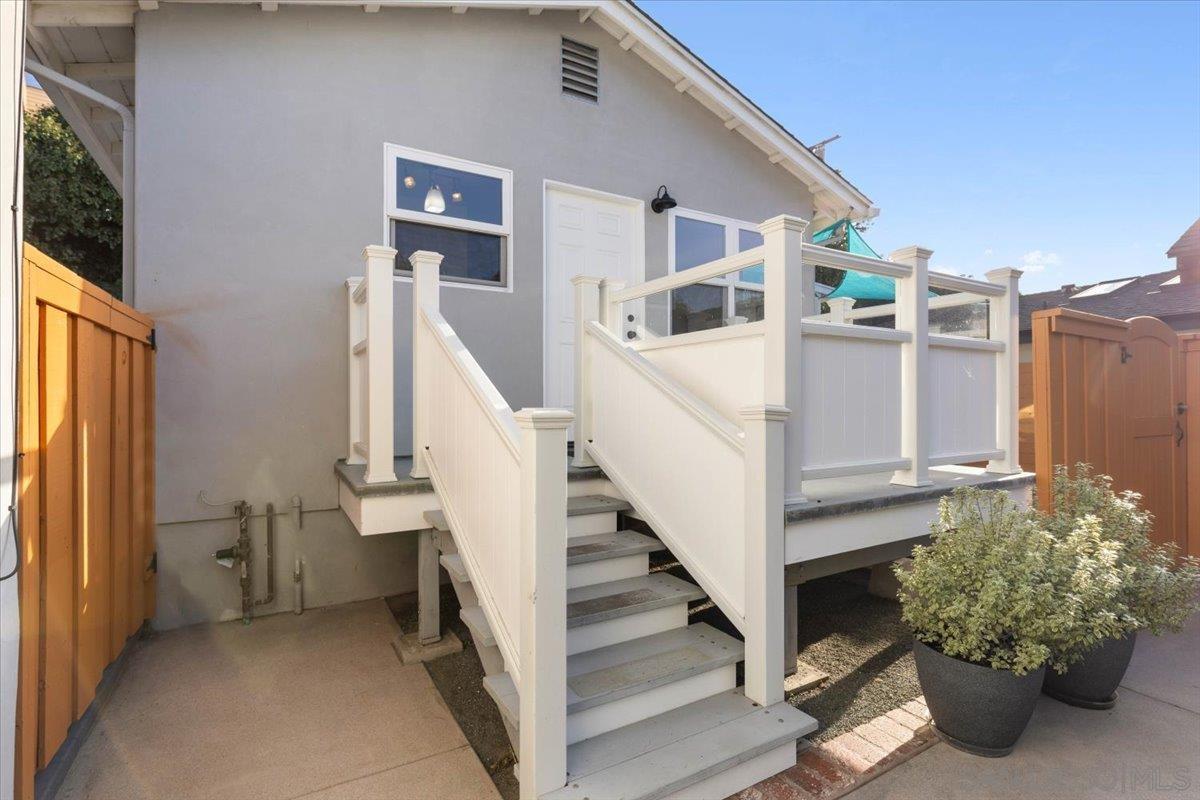 Detail Gallery Image 28 of 50 For 2303  Poinsettia Dr, San Diego,  CA 92106 - 2 Beds | 1 Baths