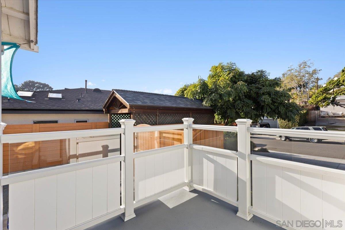 Detail Gallery Image 37 of 50 For 2303  Poinsettia Dr, San Diego,  CA 92106 - 2 Beds | 1 Baths