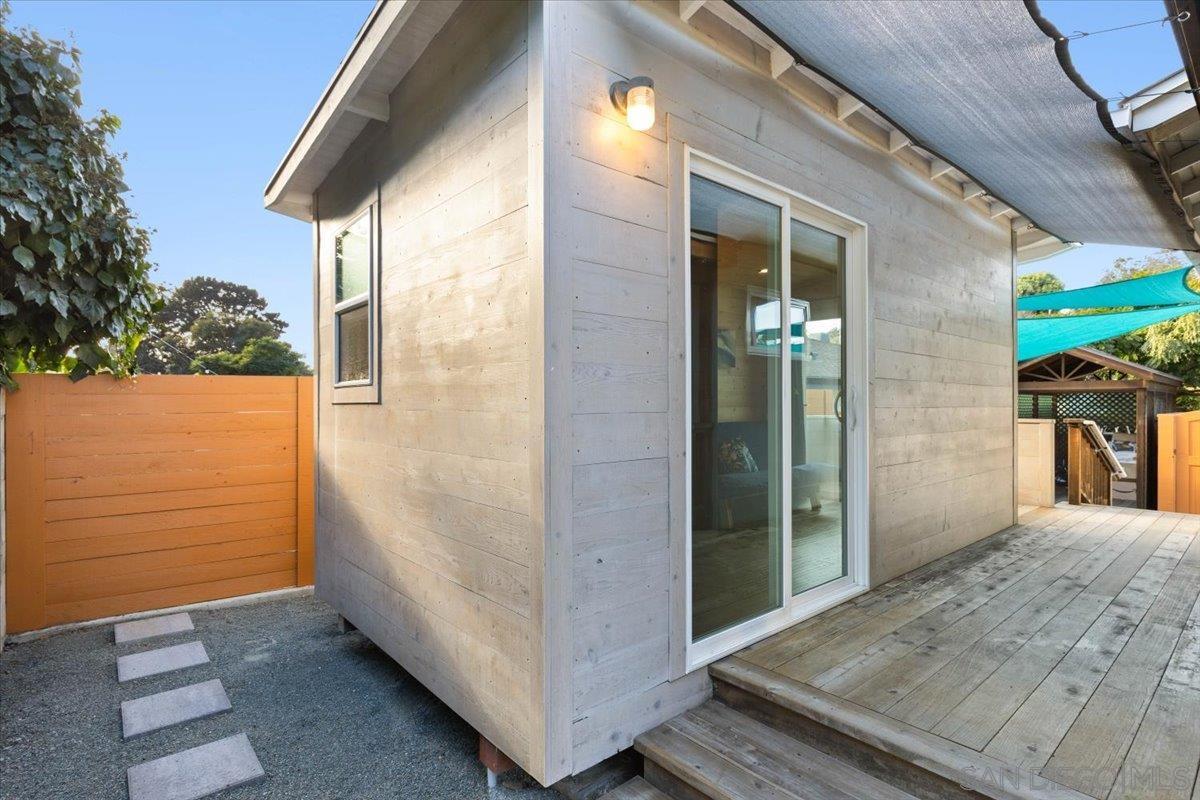 Detail Gallery Image 41 of 50 For 2303  Poinsettia Dr, San Diego,  CA 92106 - 2 Beds | 1 Baths