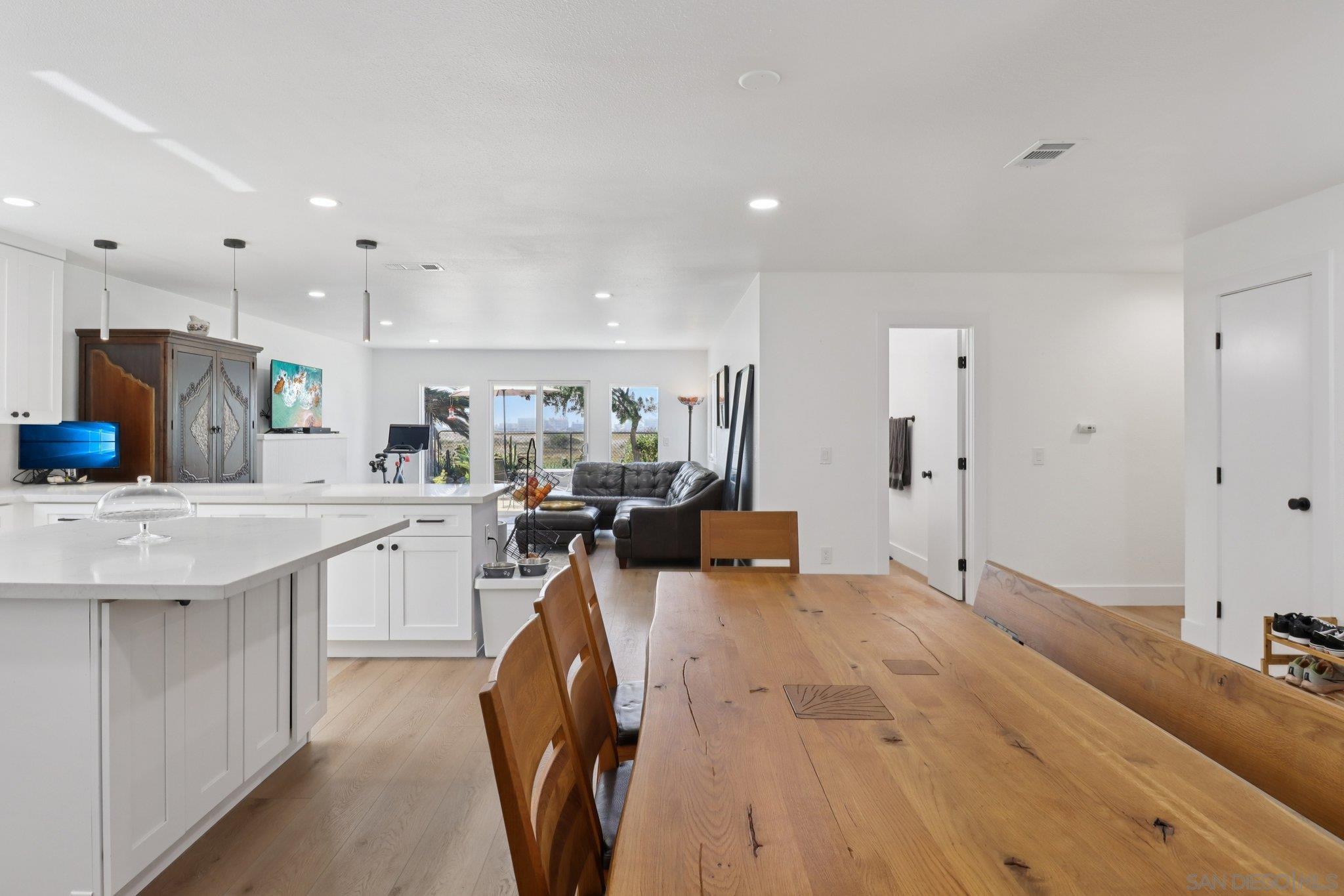 Detail Gallery Image 14 of 53 For 1360  5th St, Imperial Beach,  CA 91932 - 3 Beds | 2 Baths