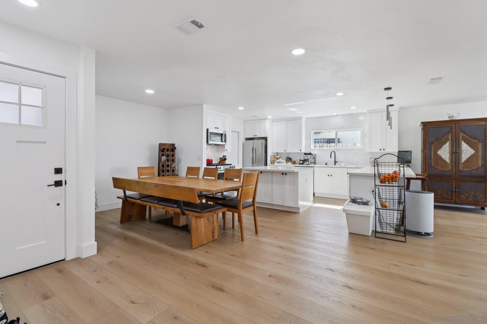 Detail Gallery Image 18 of 53 For 1360  5th St, Imperial Beach,  CA 91932 - 3 Beds | 2 Baths