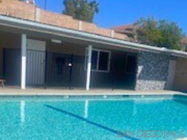 Detail Gallery Image 8 of 8 For 1380  Oak Hill Dr  #21,  Escondido,  CA 92027 - 2 Beds | 2 Baths