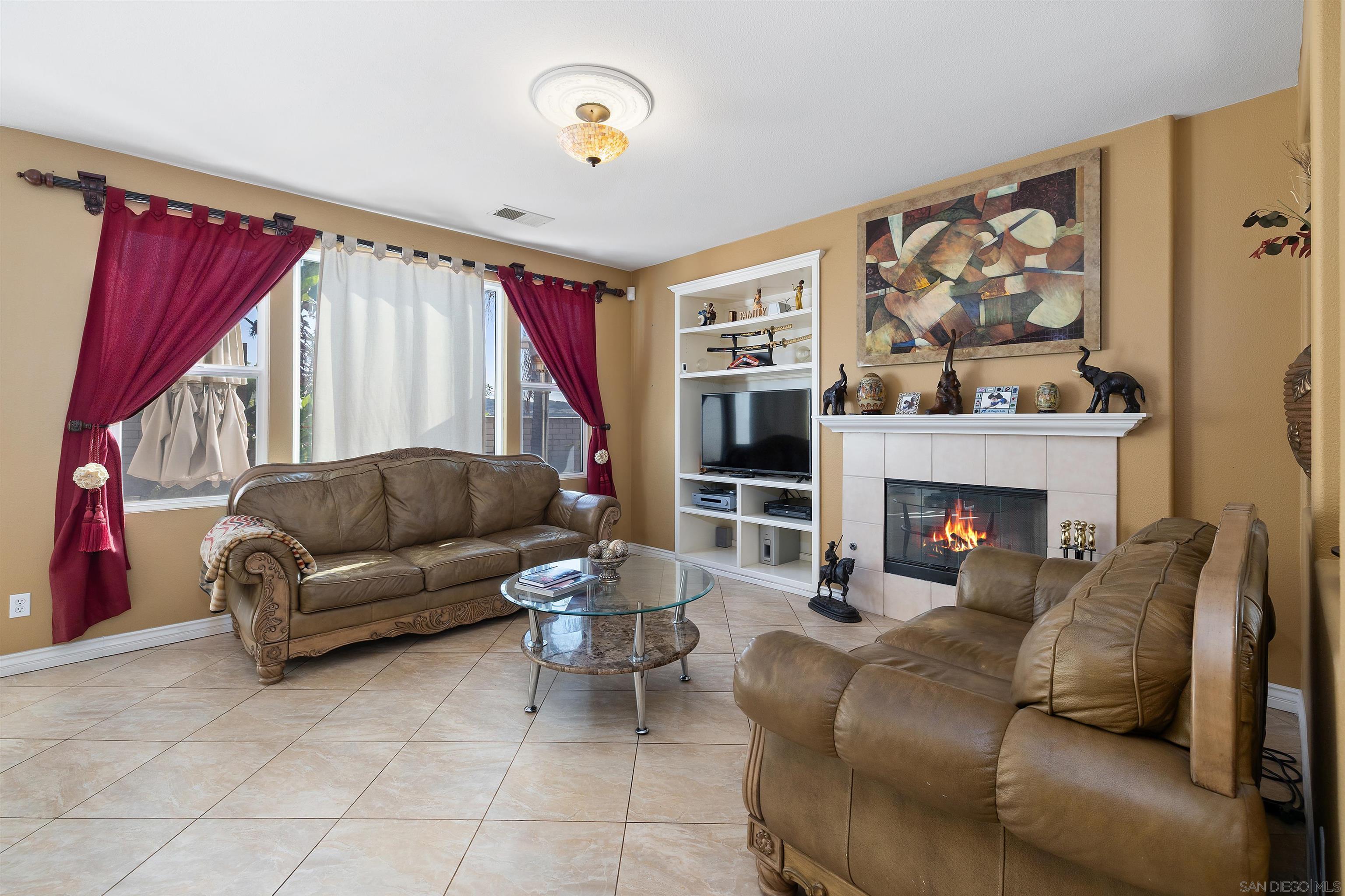 Detail Gallery Image 8 of 40 For 1871  Crystal Bluff Ct., San Diego,  CA 92154 - 4 Beds | 3 Baths