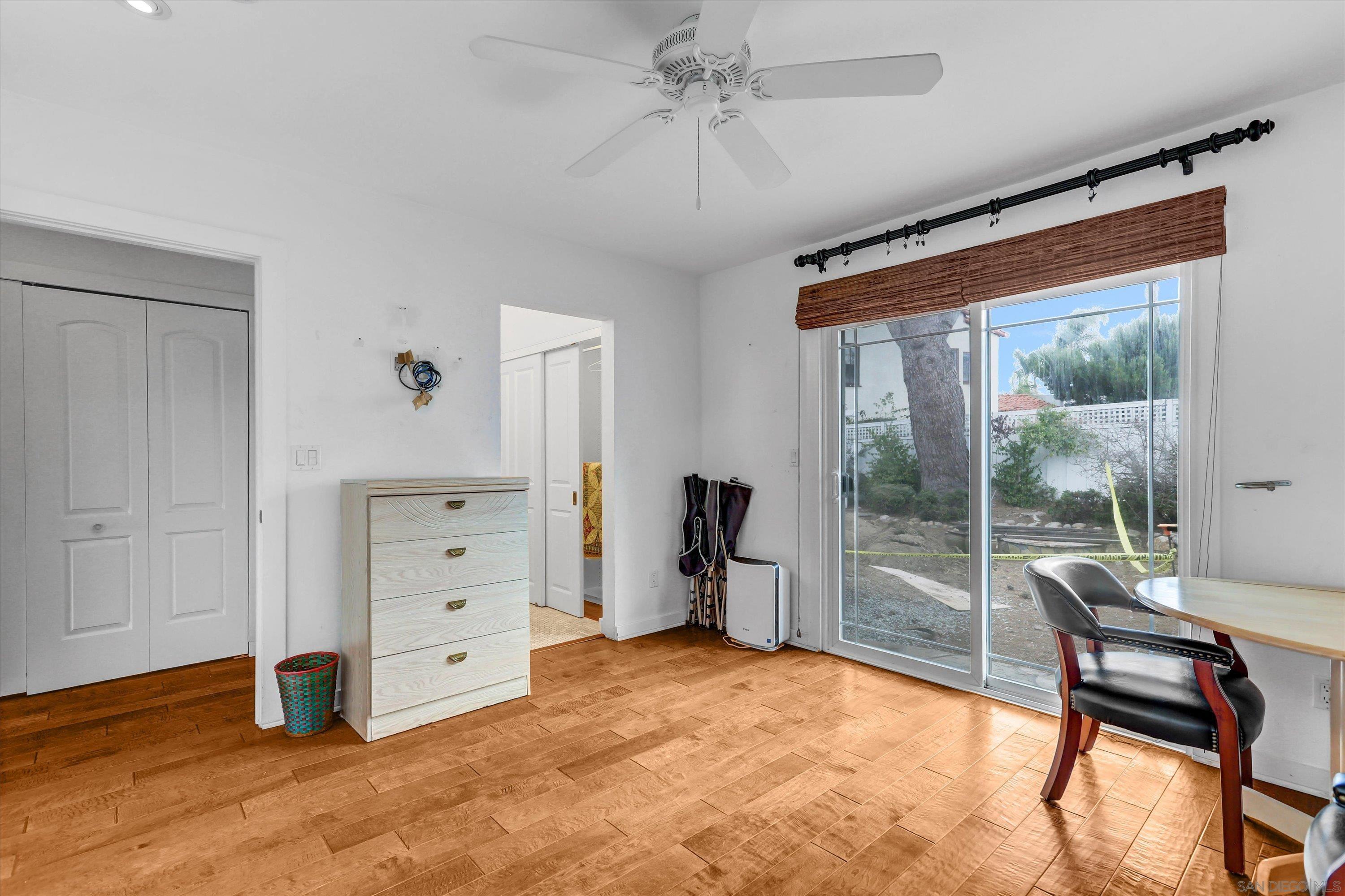 Detail Gallery Image 17 of 22 For 3335  Riviera Dr, San Diego,  CA 92109 - 3 Beds | 3 Baths