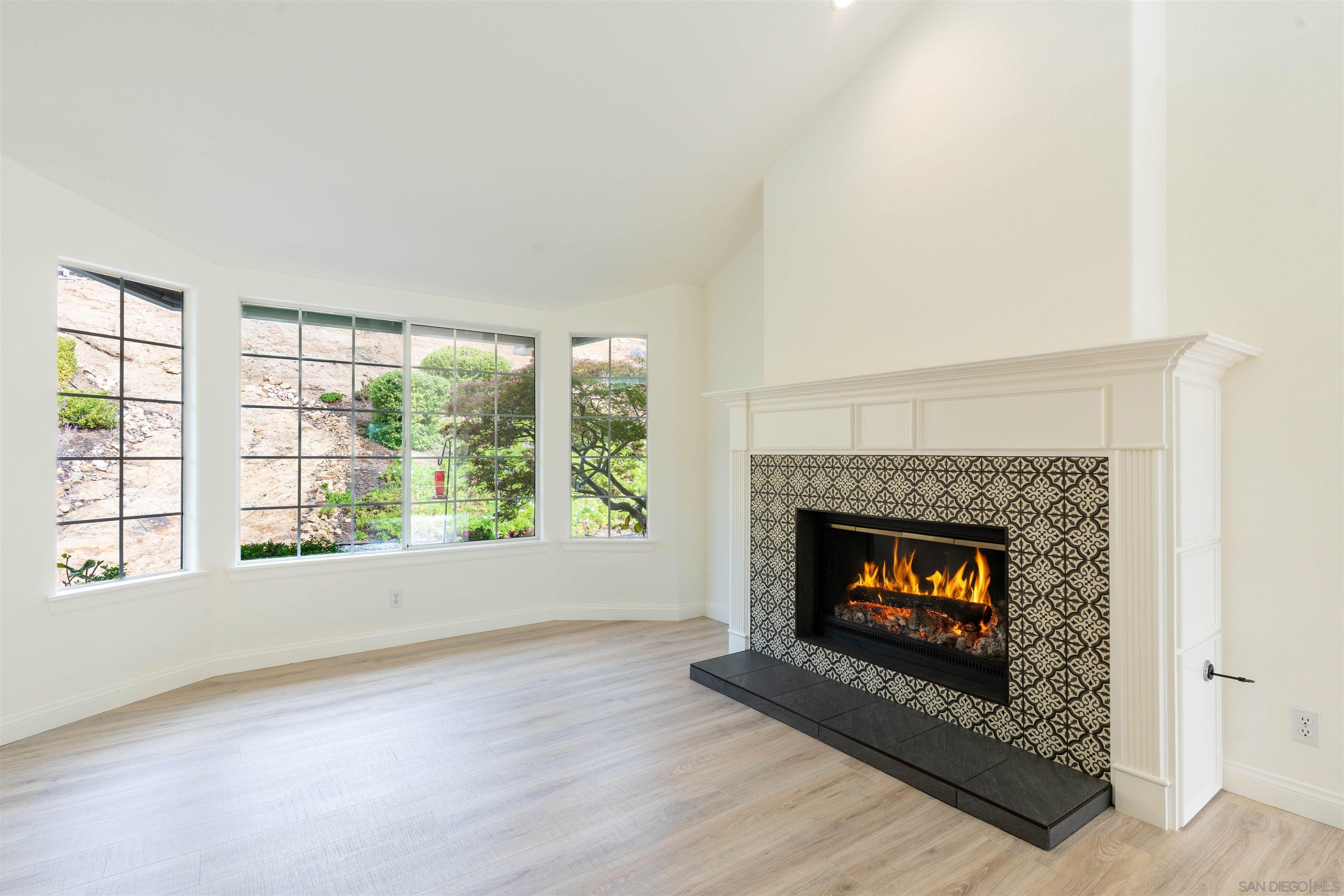 Detail Gallery Image 12 of 42 For 3649  Laketree, Fallbrook,  CA 92028 - 3 Beds | 3 Baths