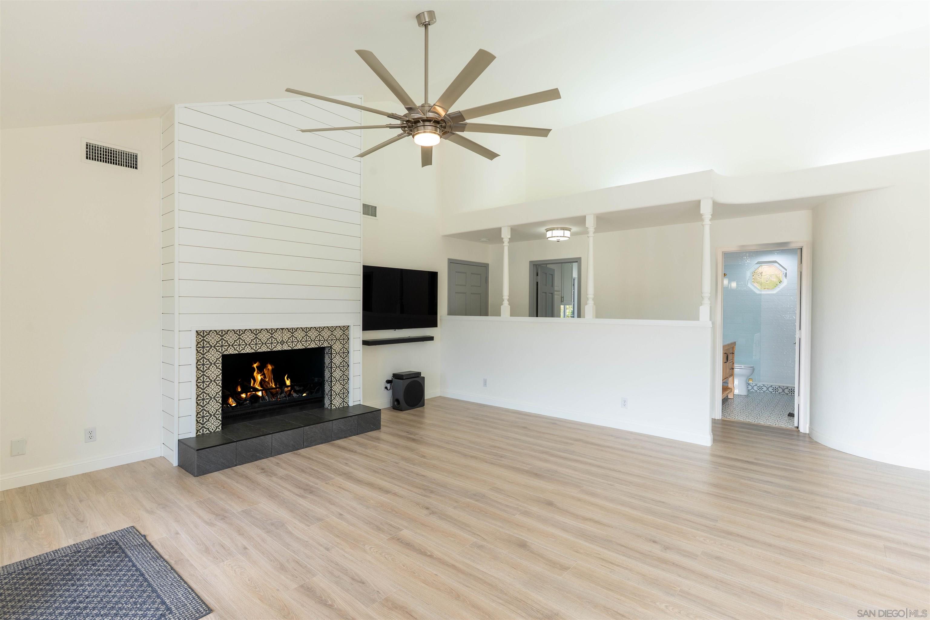 Detail Gallery Image 14 of 42 For 3649  Laketree, Fallbrook,  CA 92028 - 3 Beds | 3 Baths