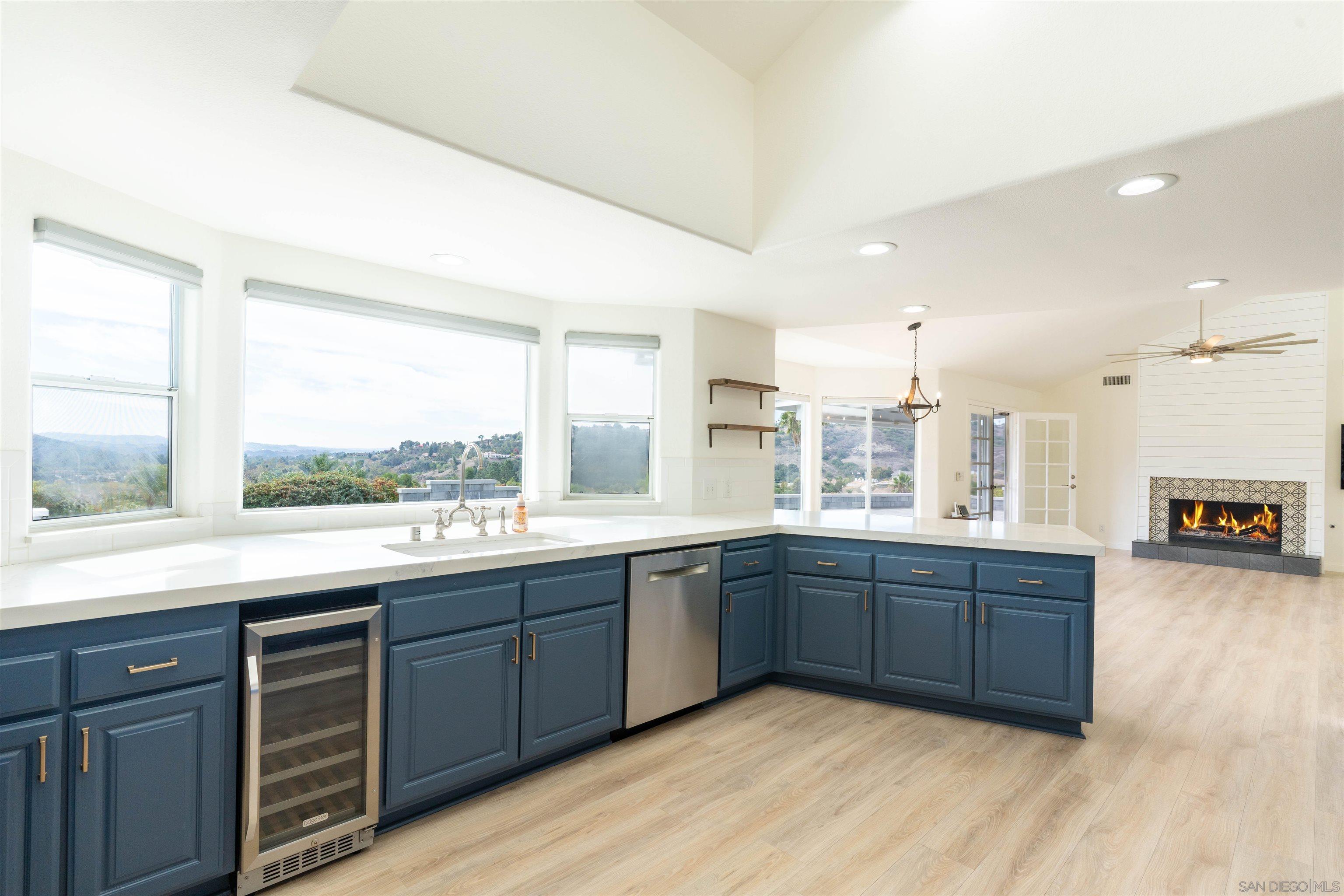 Detail Gallery Image 21 of 42 For 3649  Laketree, Fallbrook,  CA 92028 - 3 Beds | 3 Baths