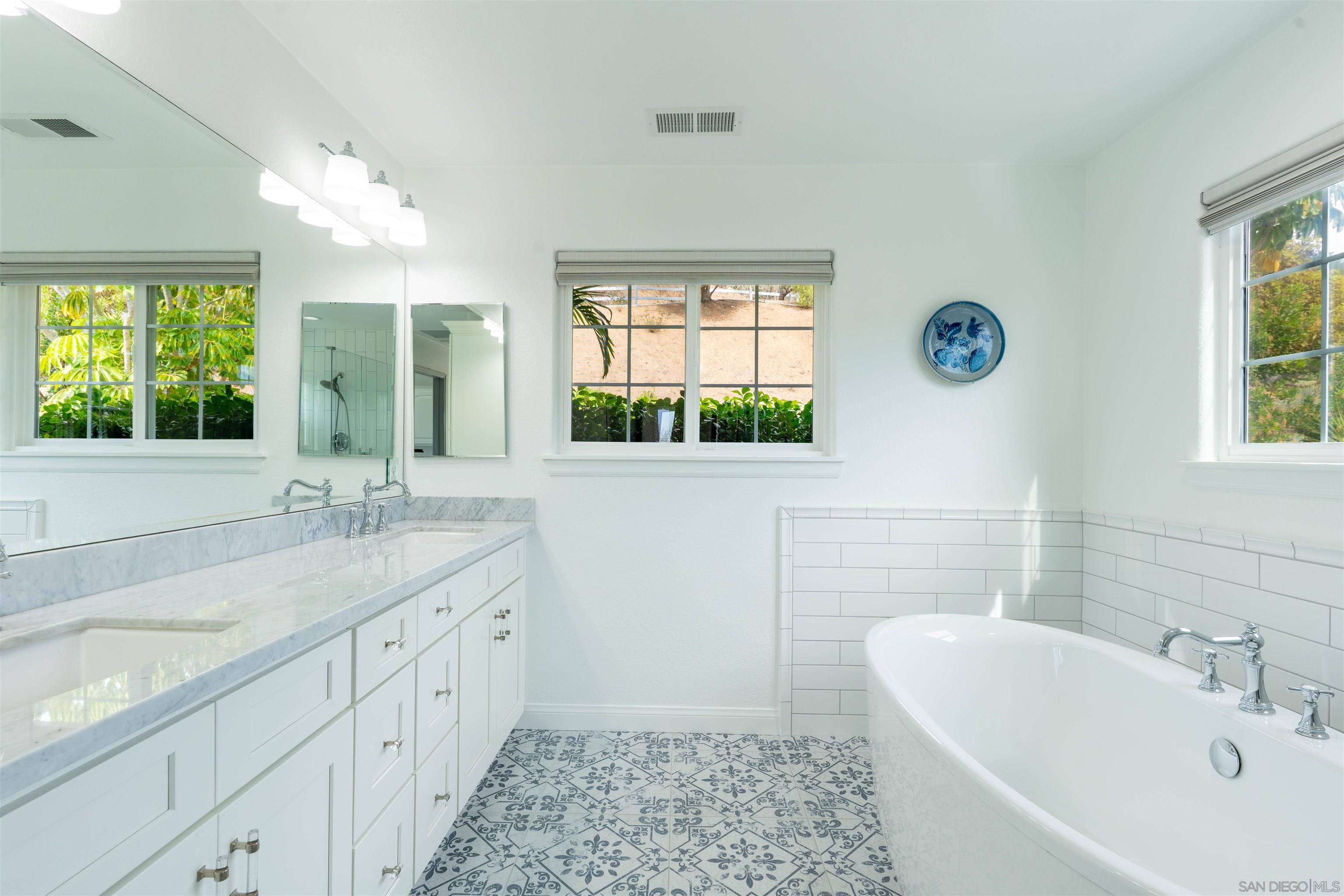 Detail Gallery Image 26 of 42 For 3649  Laketree, Fallbrook,  CA 92028 - 3 Beds | 3 Baths