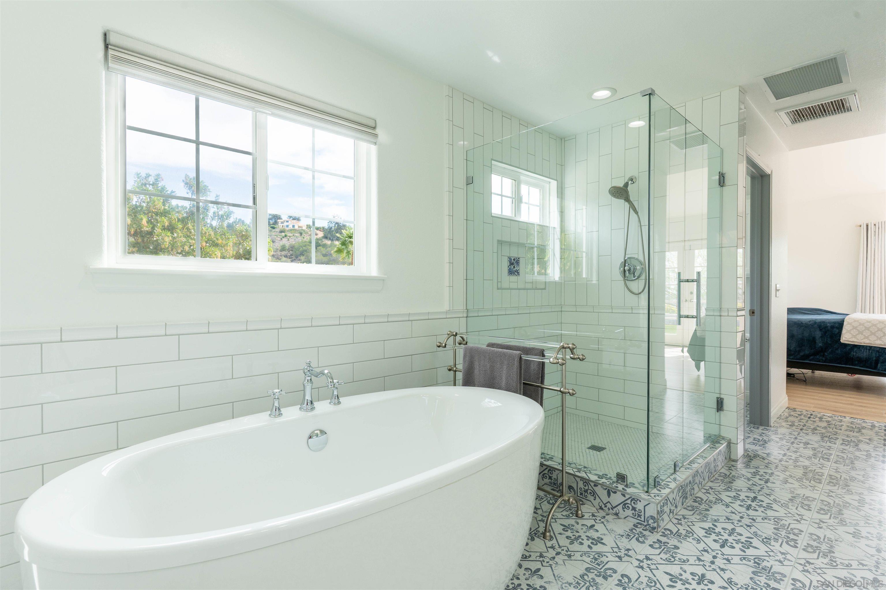 Detail Gallery Image 27 of 42 For 3649  Laketree, Fallbrook,  CA 92028 - 3 Beds | 3 Baths