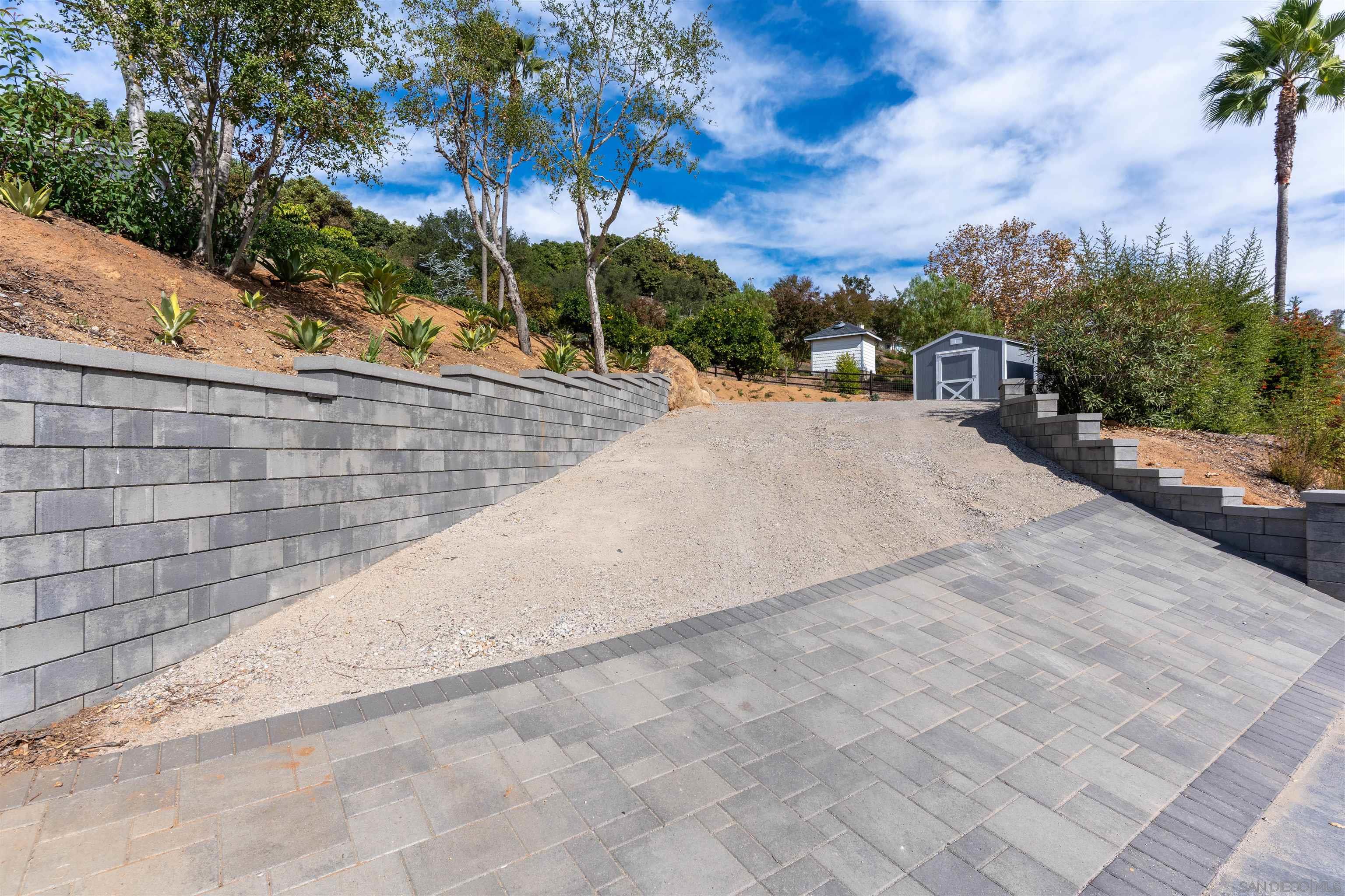 Detail Gallery Image 39 of 42 For 3649  Laketree, Fallbrook,  CA 92028 - 3 Beds | 3 Baths