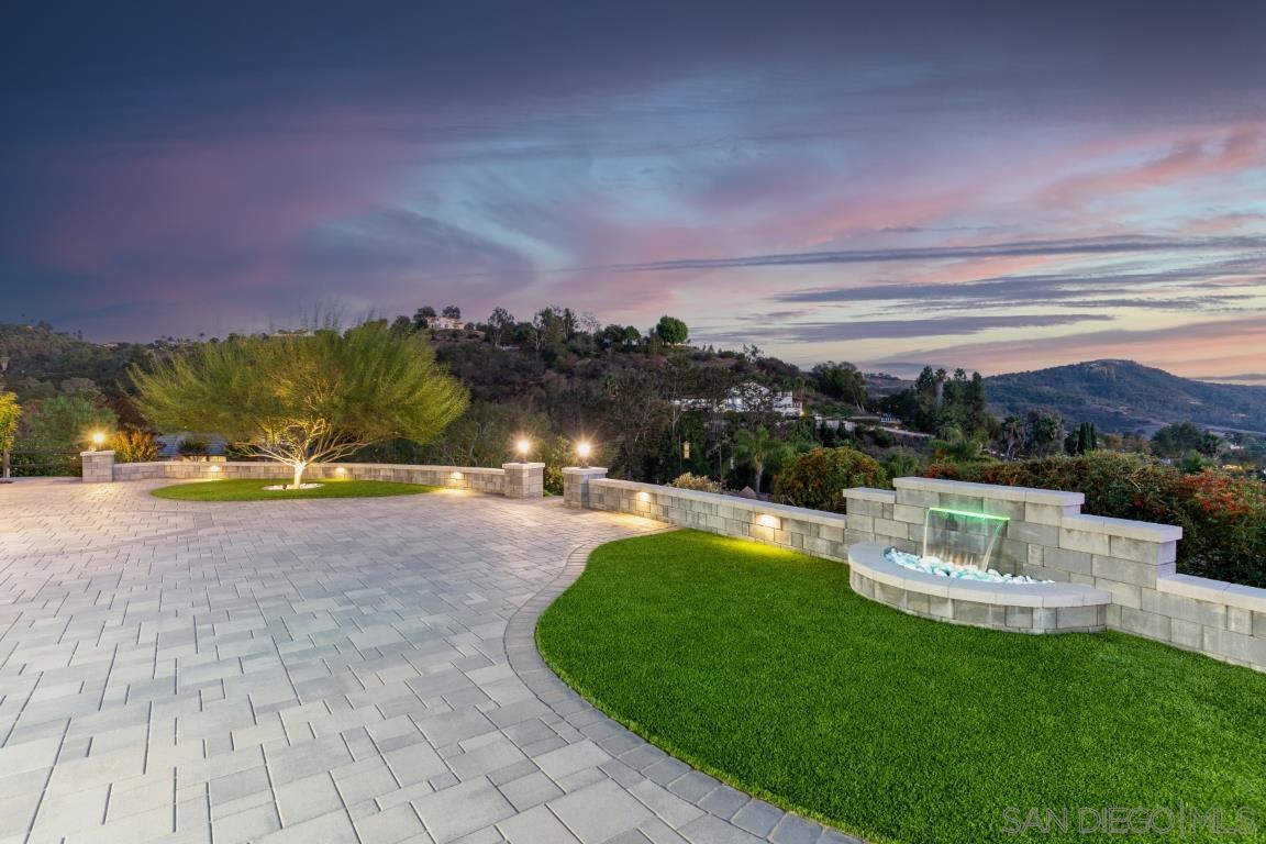 Detail Gallery Image 5 of 42 For 3649  Laketree, Fallbrook,  CA 92028 - 3 Beds | 3 Baths