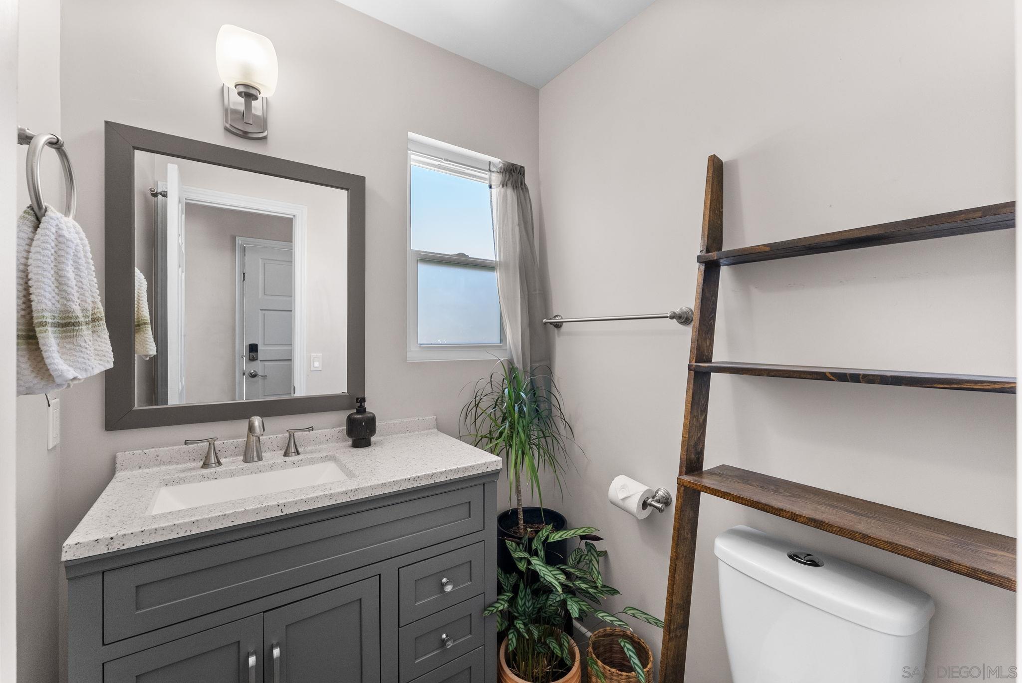 Detail Gallery Image 18 of 47 For 1233  Titan Ct, Escondido,  CA 92026 - 4 Beds | 3/1 Baths