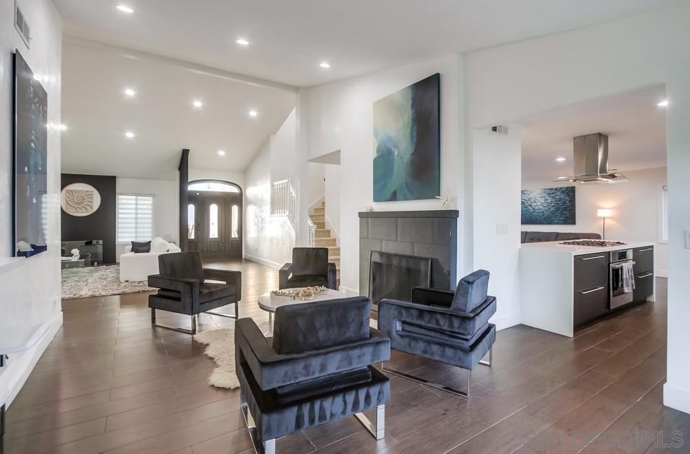 Detail Gallery Image 11 of 74 For 13297  Portofino Drive, Del Mar,  CA 92014 - 5 Beds | 3/1 Baths