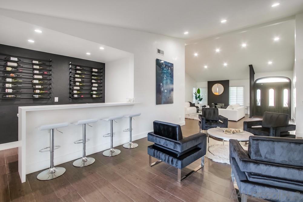 Detail Gallery Image 12 of 74 For 13297  Portofino Drive, Del Mar,  CA 92014 - 5 Beds | 3/1 Baths