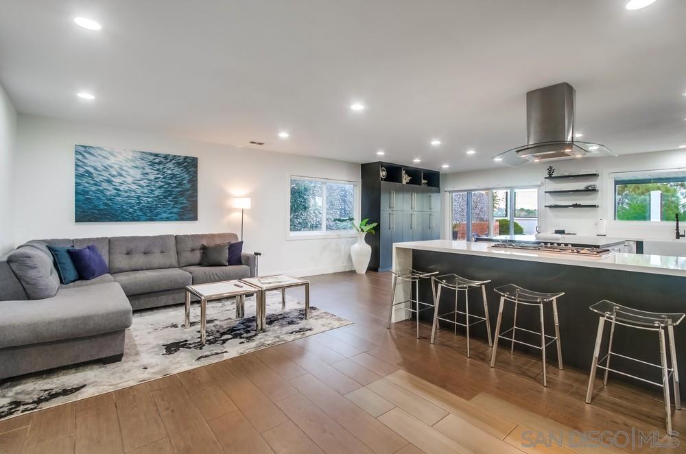 Detail Gallery Image 23 of 74 For 13297  Portofino Drive, Del Mar,  CA 92014 - 5 Beds | 3/1 Baths