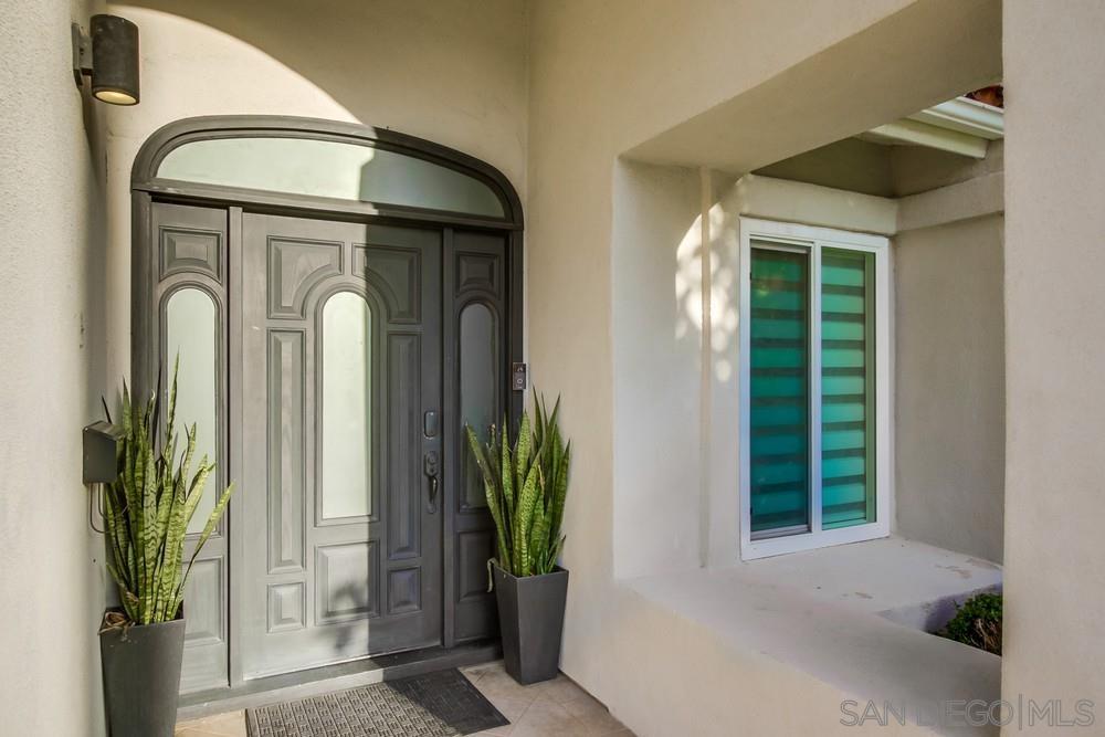 Detail Gallery Image 4 of 74 For 13297  Portofino Drive, Del Mar,  CA 92014 - 5 Beds | 3/1 Baths