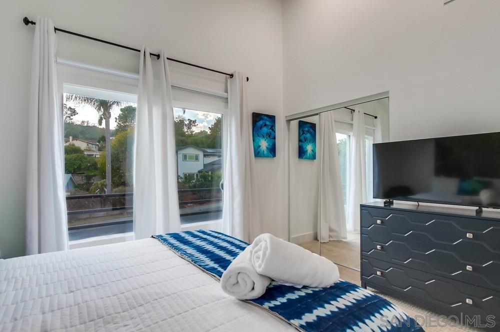 Detail Gallery Image 44 of 74 For 13297  Portofino Drive, Del Mar,  CA 92014 - 5 Beds | 3/1 Baths