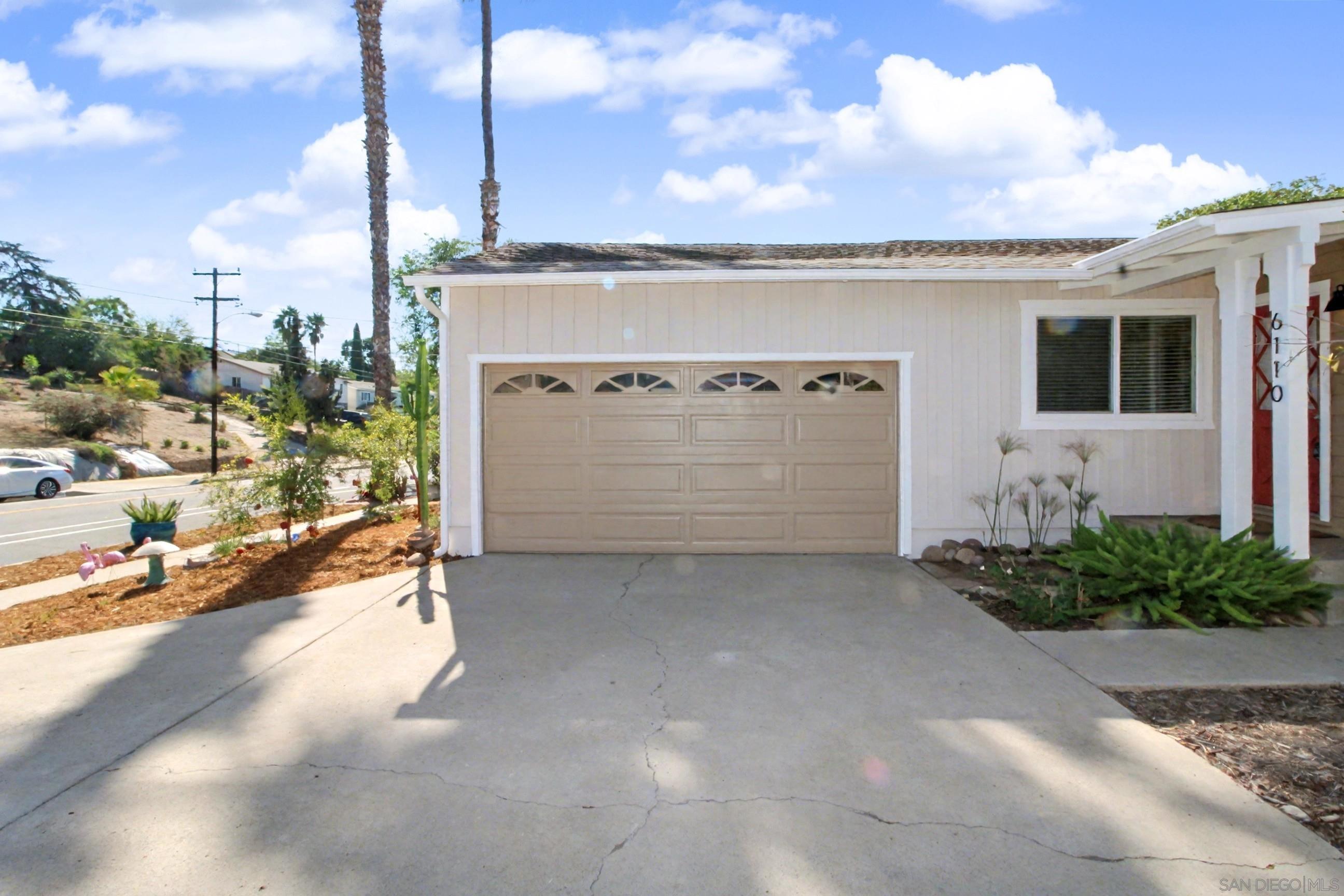 Detail Gallery Image 2 of 33 For 6110  Amaya Dr, La Mesa,  CA 91942 - 3 Beds | 2 Baths