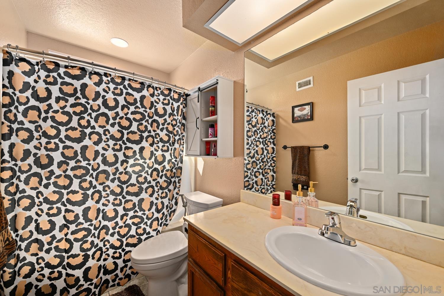 Detail Gallery Image 15 of 29 For 13872  Jack Oak Ln, Lakeside,  CA 92040 - 3 Beds | 2 Baths