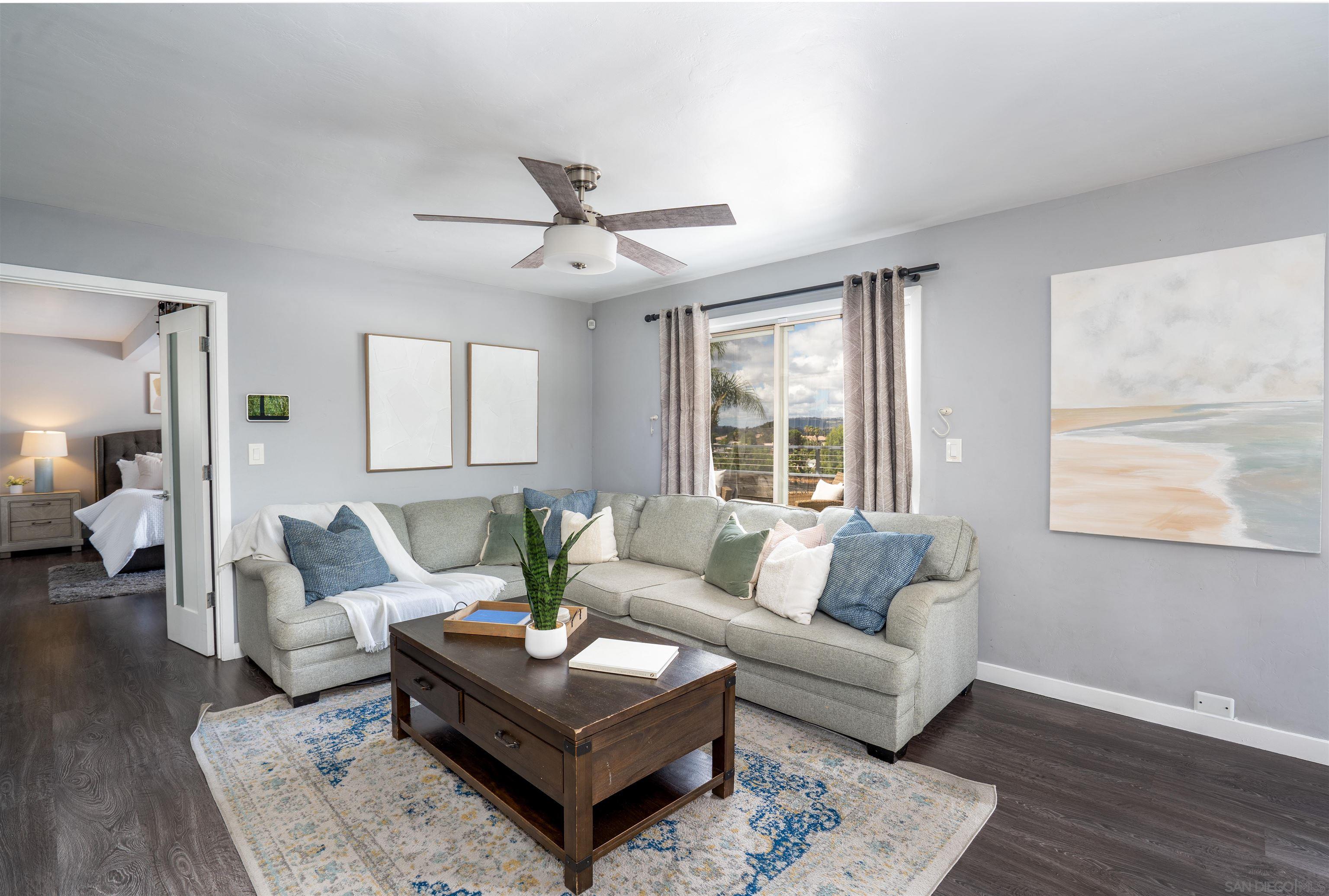 Detail Gallery Image 2 of 29 For 738 E 5th Ave, Escondido,  CA 92025 - 3 Beds | 2/1 Baths