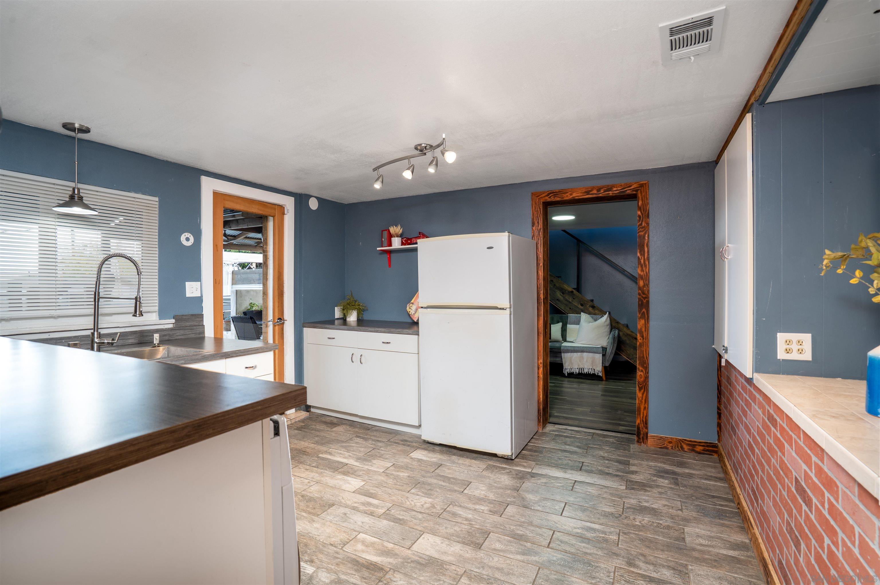 Detail Gallery Image 19 of 29 For 738 E 5th Ave, Escondido,  CA 92025 - 3 Beds | 2/1 Baths