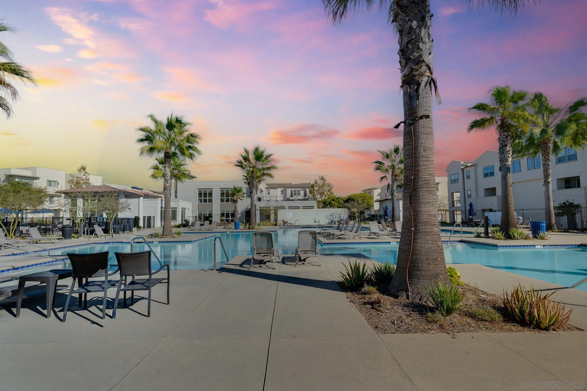 Detail Gallery Image 3 of 65 For 1251  Paseo Sea Breeze  #17,  San Diego,  CA 92154 - 4 Beds | 3/1 Baths