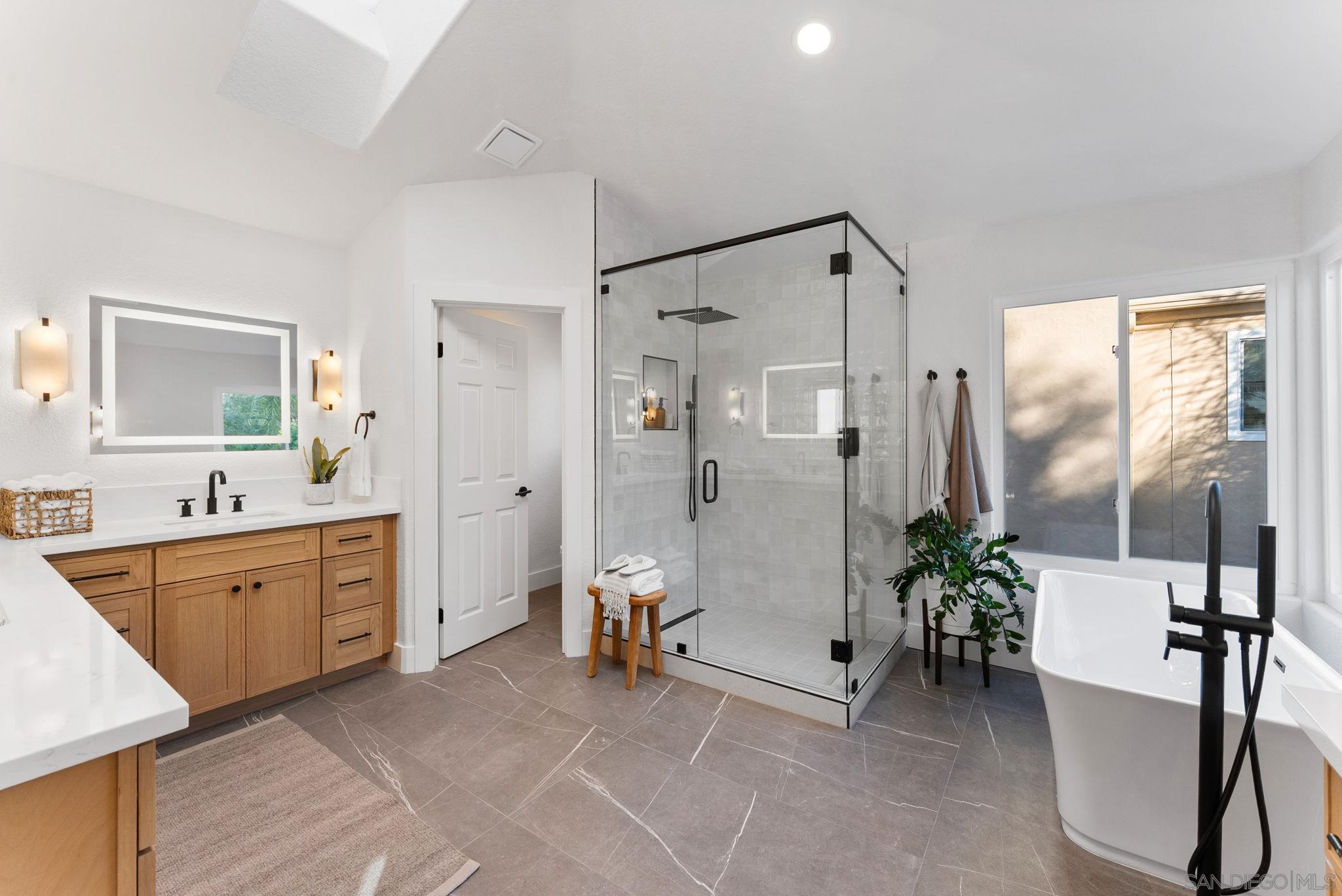 Detail Gallery Image 23 of 45 For 12257  Avenida Consentido, San Diego,  CA 92128 - 4 Beds | 3 Baths