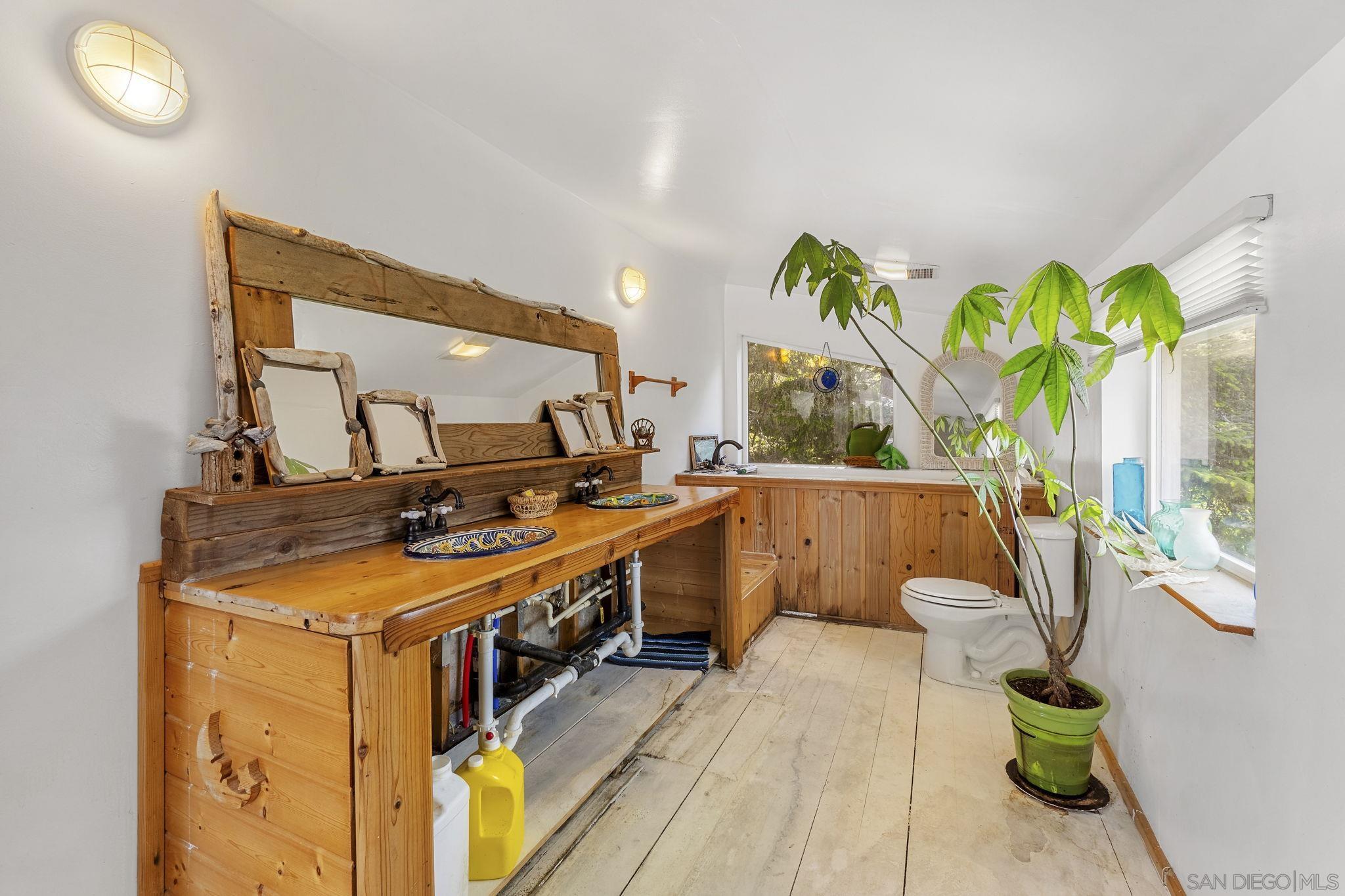 Detail Gallery Image 17 of 42 For 101  Salmon Harbor Rd, Smith River,  CA 95567 - 3 Beds | 3 Baths