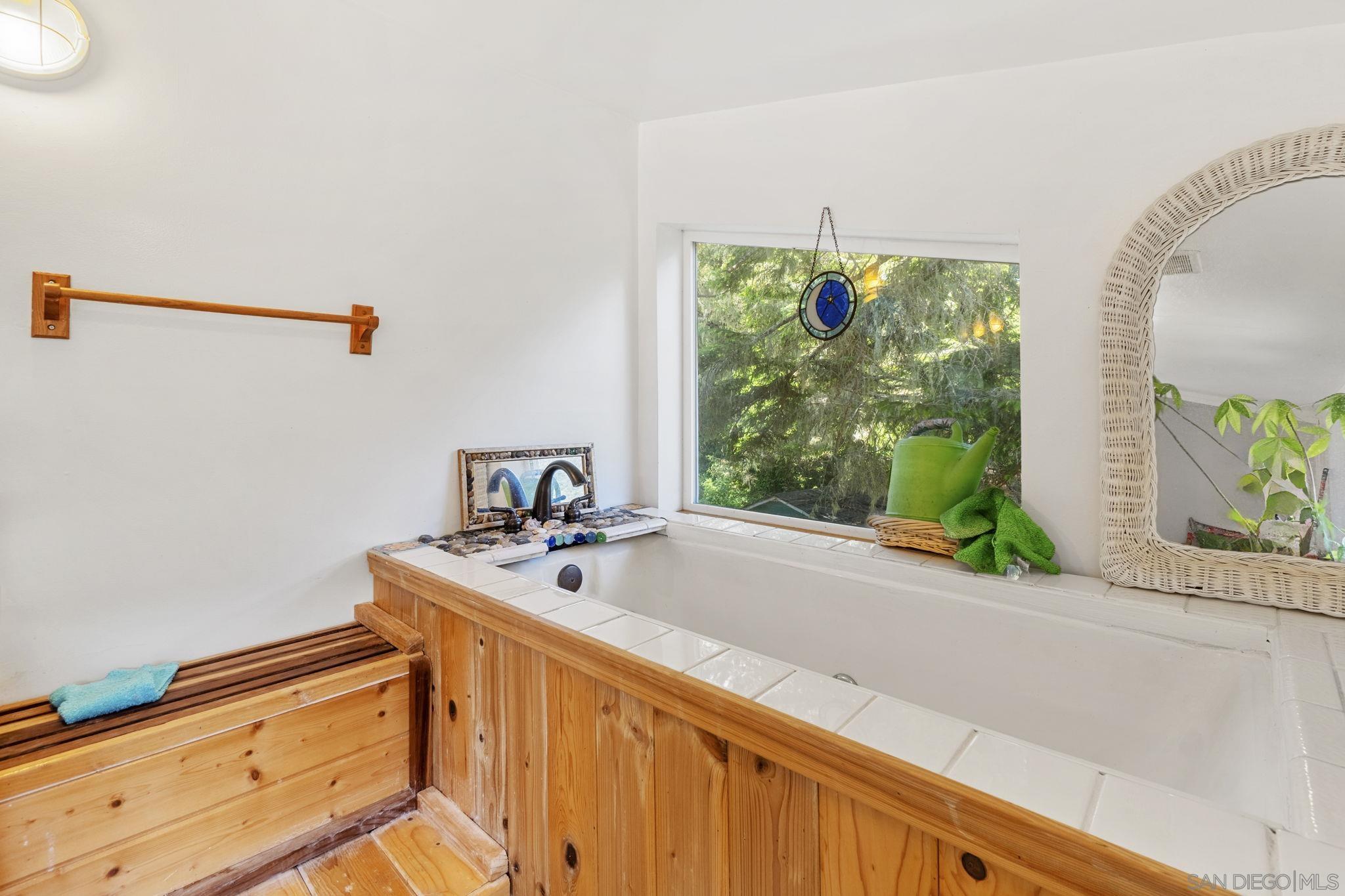 Detail Gallery Image 18 of 42 For 101  Salmon Harbor Rd, Smith River,  CA 95567 - 3 Beds | 3 Baths