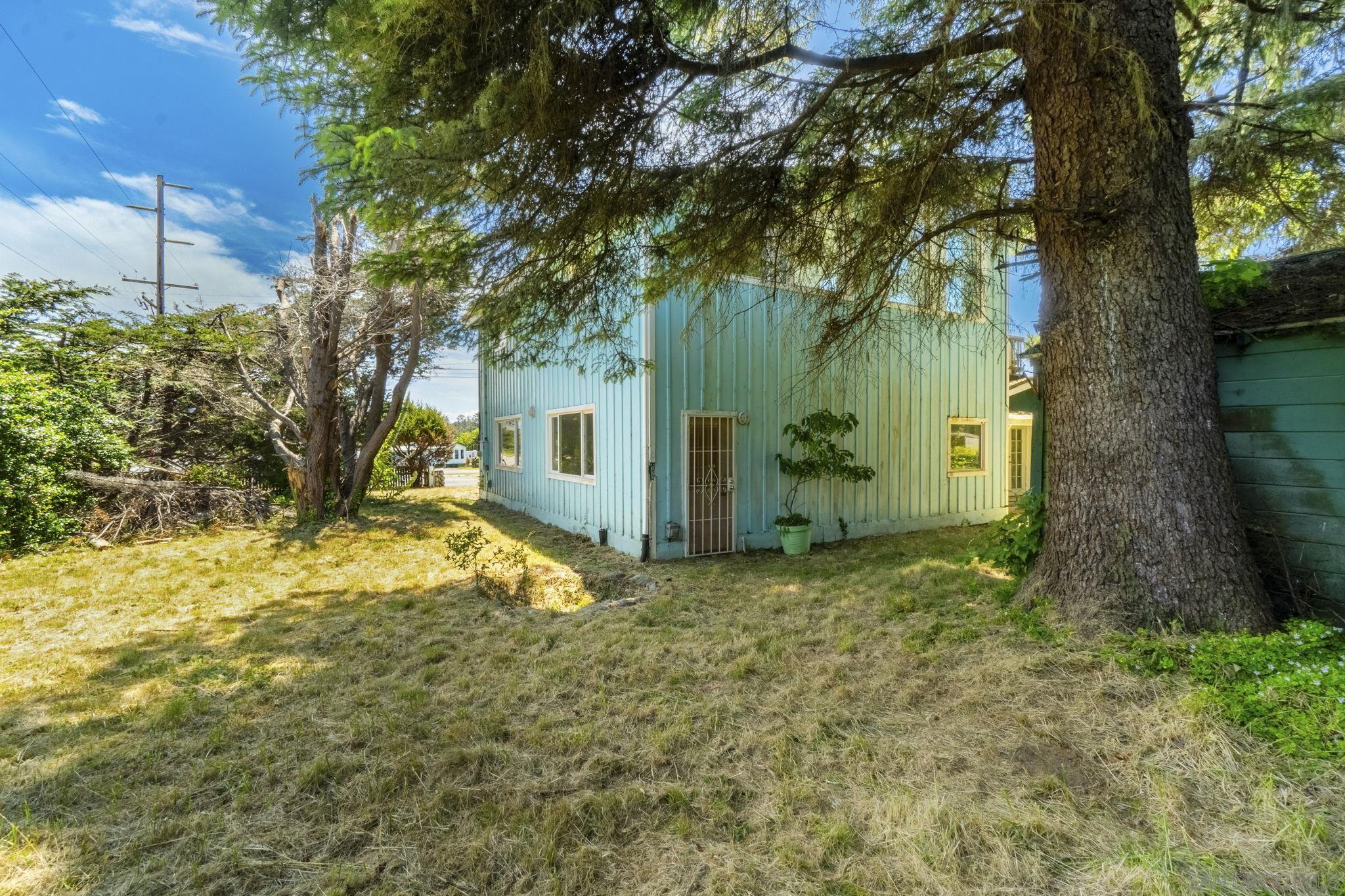 Detail Gallery Image 29 of 42 For 101  Salmon Harbor Rd, Smith River,  CA 95567 - 3 Beds | 3 Baths