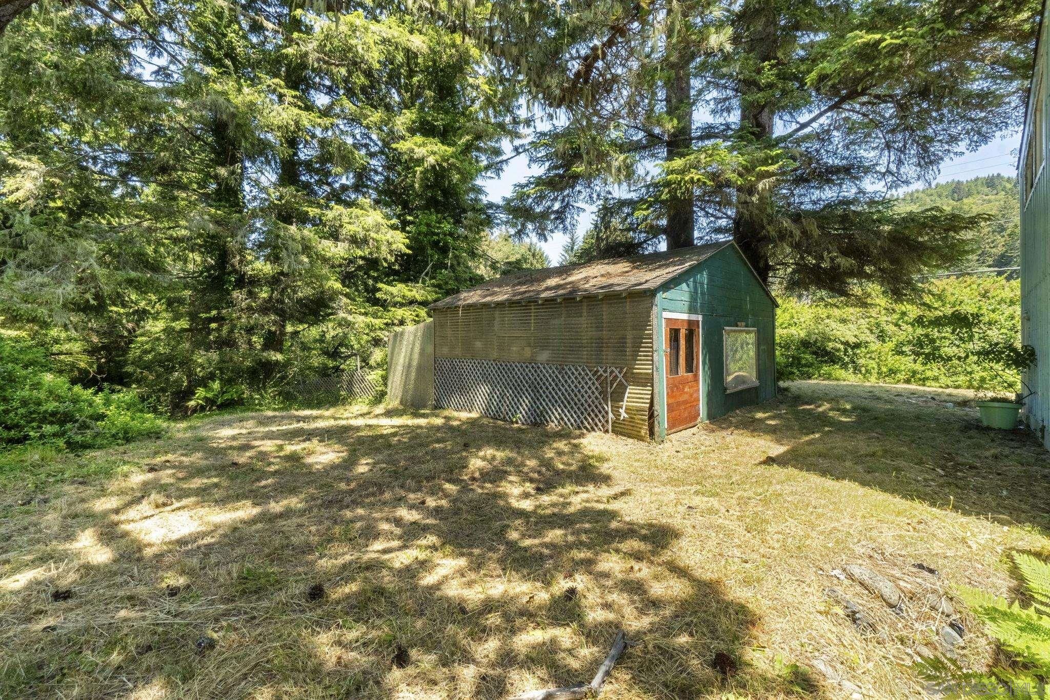 Detail Gallery Image 30 of 42 For 101  Salmon Harbor Rd, Smith River,  CA 95567 - 3 Beds | 3 Baths