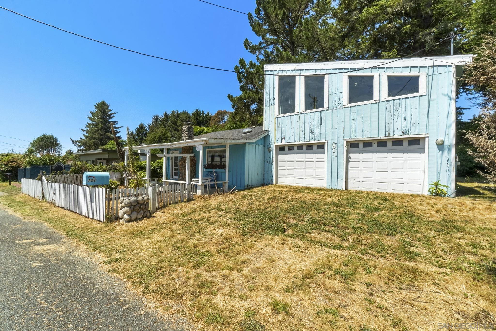 Detail Gallery Image 34 of 42 For 101  Salmon Harbor Rd, Smith River,  CA 95567 - 3 Beds | 3 Baths