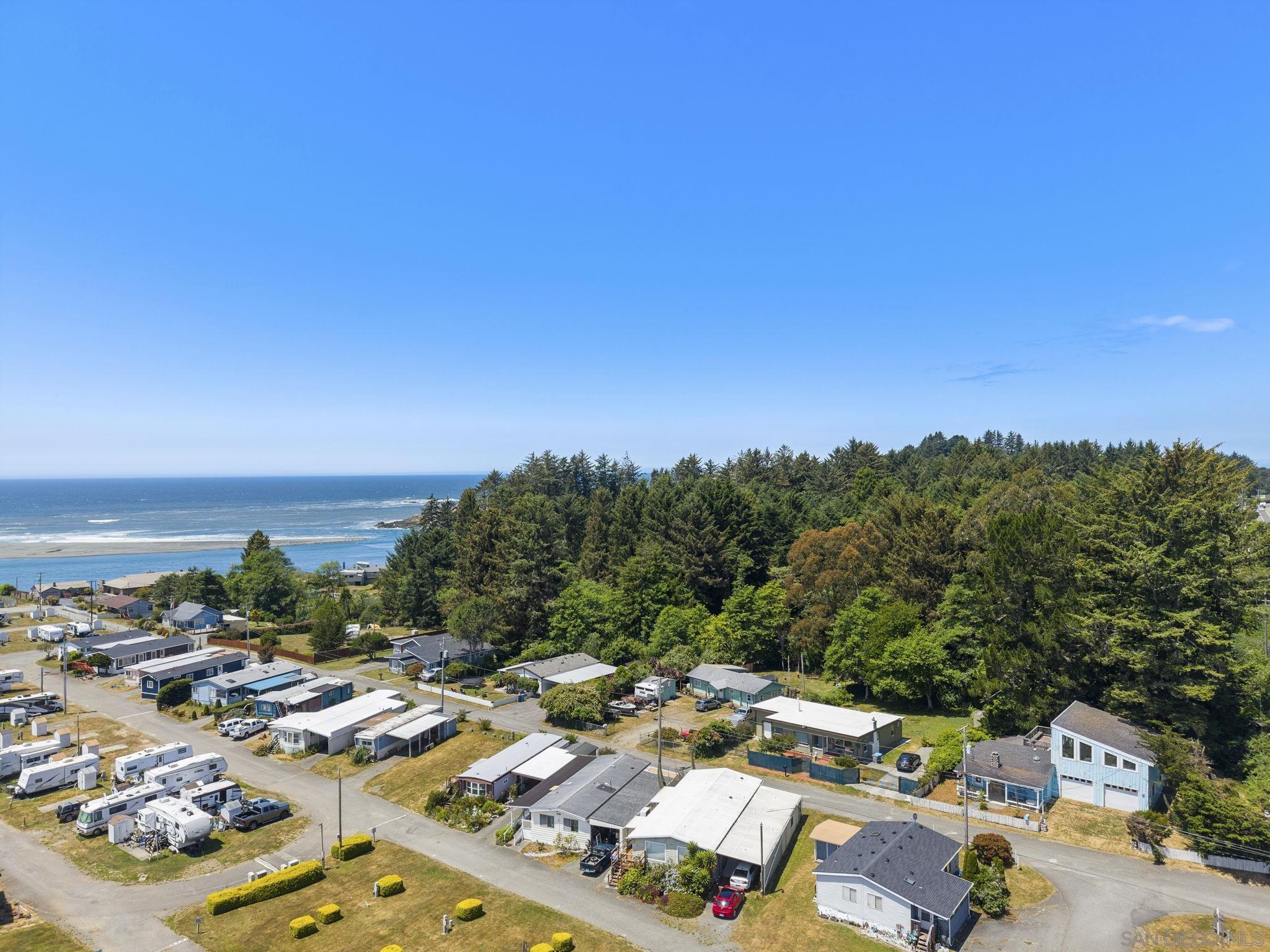 Detail Gallery Image 37 of 42 For 101  Salmon Harbor Rd, Smith River,  CA 95567 - 3 Beds | 3 Baths