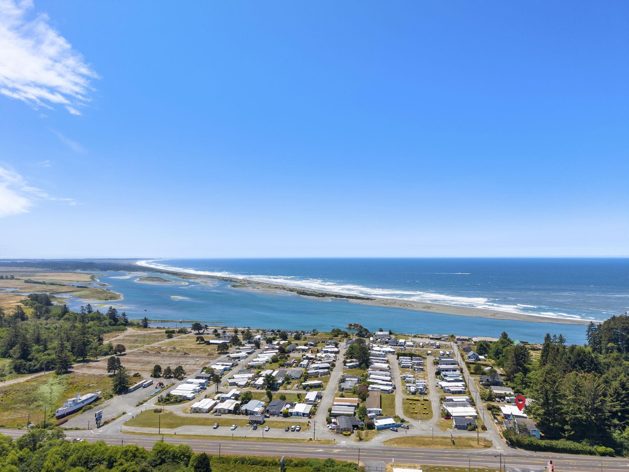 Detail Gallery Image 38 of 42 For 101  Salmon Harbor Rd, Smith River,  CA 95567 - 3 Beds | 3 Baths