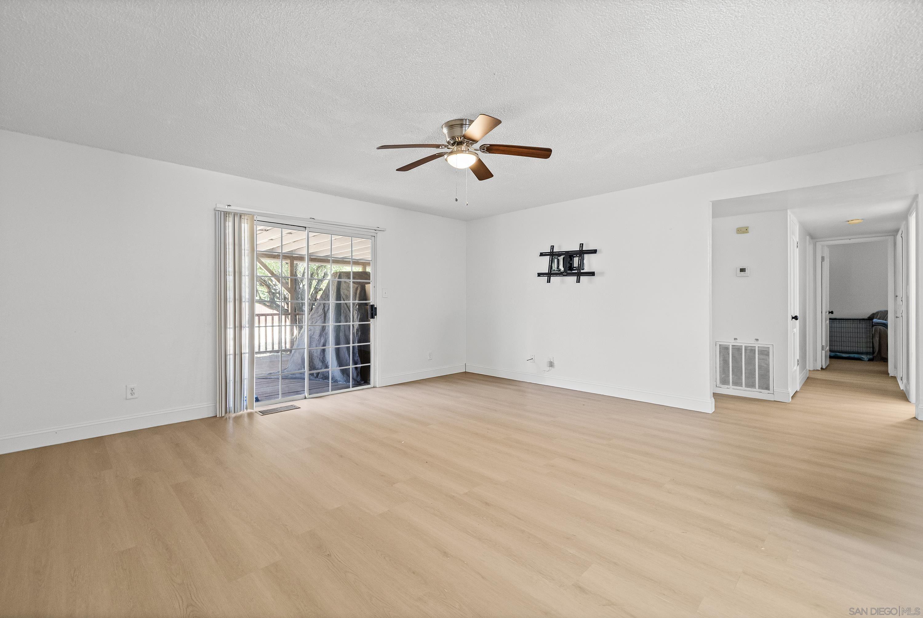 Detail Gallery Image 10 of 48 For 1693  16th St, Oroville,  CA 95965 - 3 Beds | 2 Baths