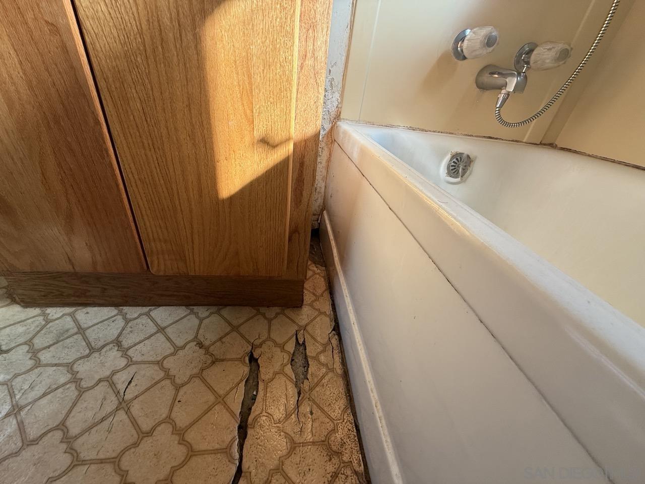 Detail Gallery Image 14 of 39 For 2415-17 E Jewett St, San Diego,  CA 92111 - – Beds | – Baths