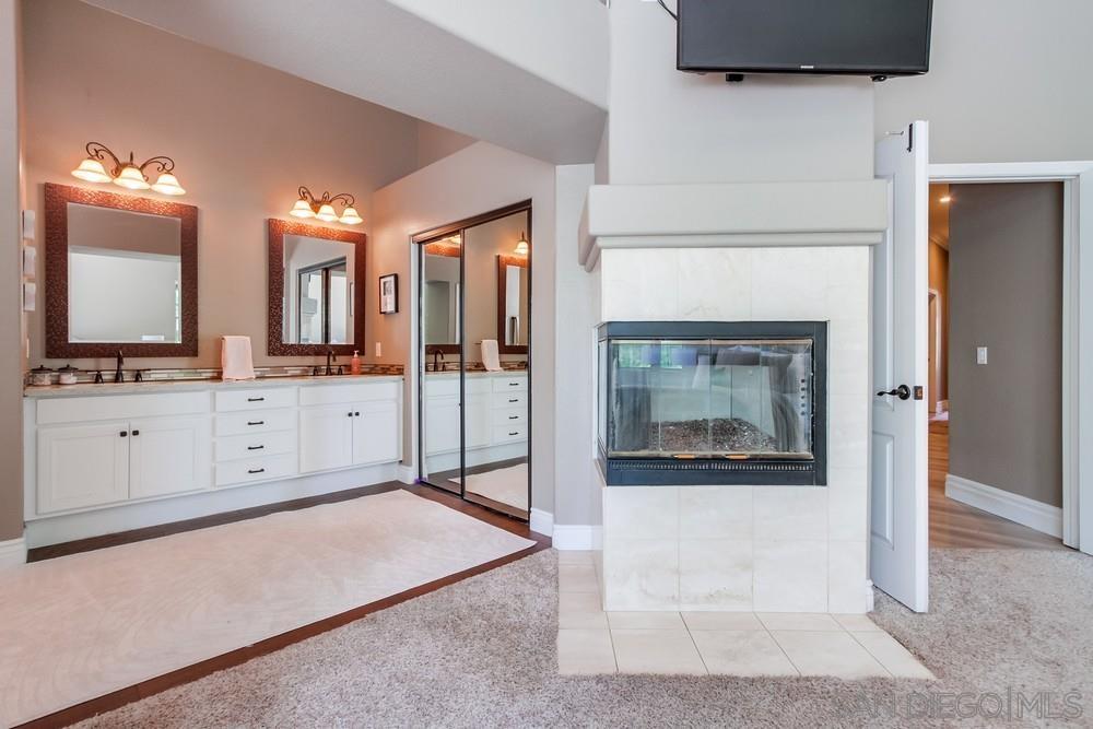 Detail Gallery Image 15 of 31 For 375  Camino Bailen, Escondido,  CA 92029 - 5 Beds | 3/1 Baths