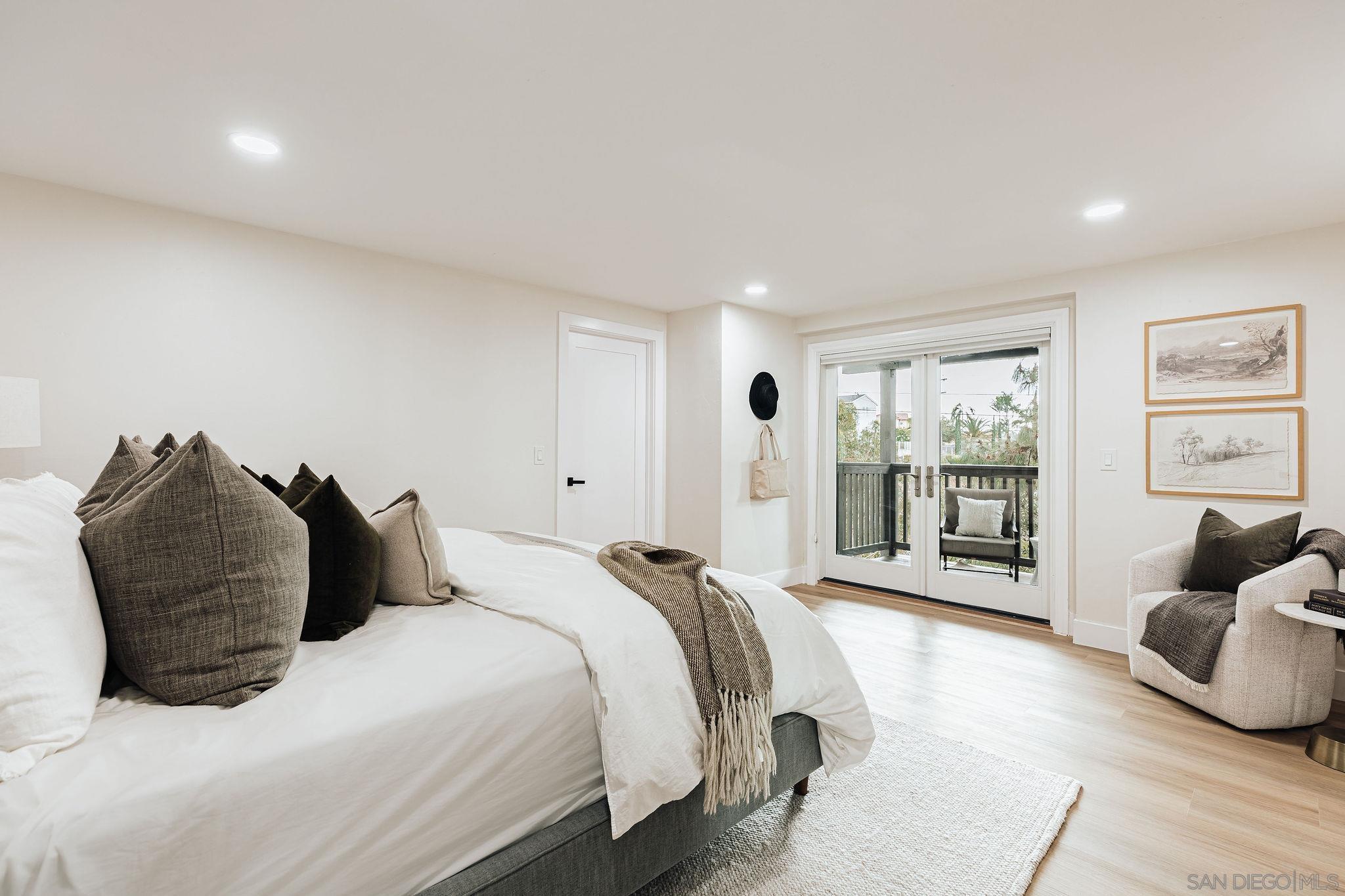 Detail Gallery Image 34 of 44 For 4033 S Hempstead Cir, San Diego,  CA 92116 - 4 Beds | 3 Baths