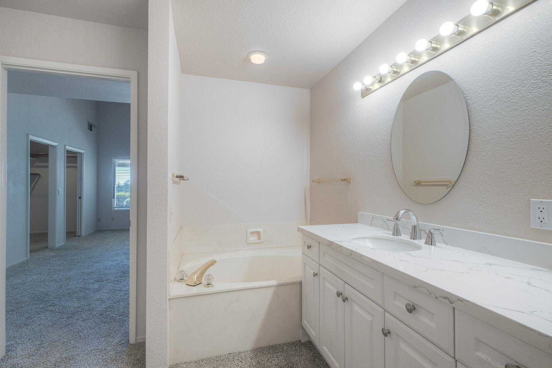 Detail Gallery Image 14 of 42 For 1089  Ridge Heights, Fallbrook,  CA 92028 - 3 Beds | 2/1 Baths