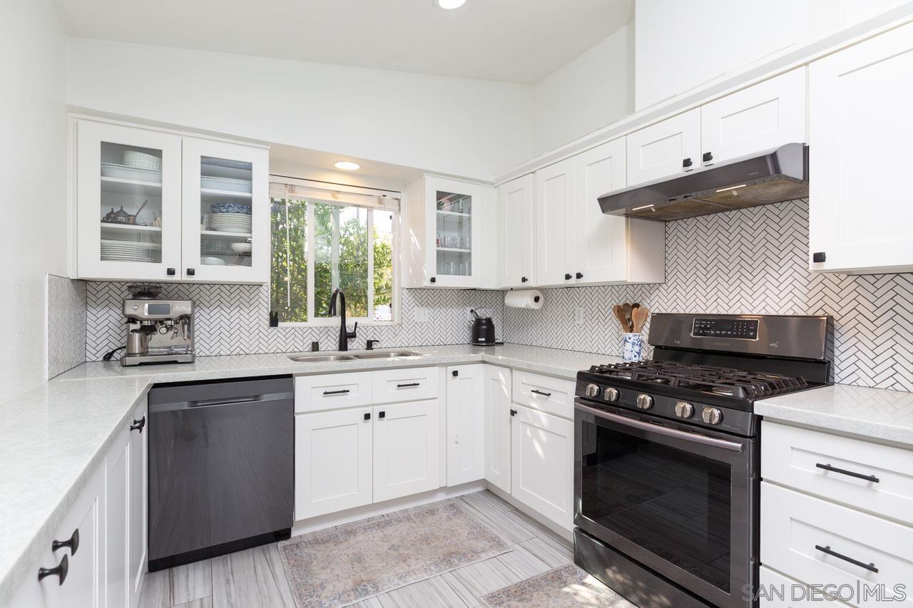 Front Image Thumbnail for SD250042906