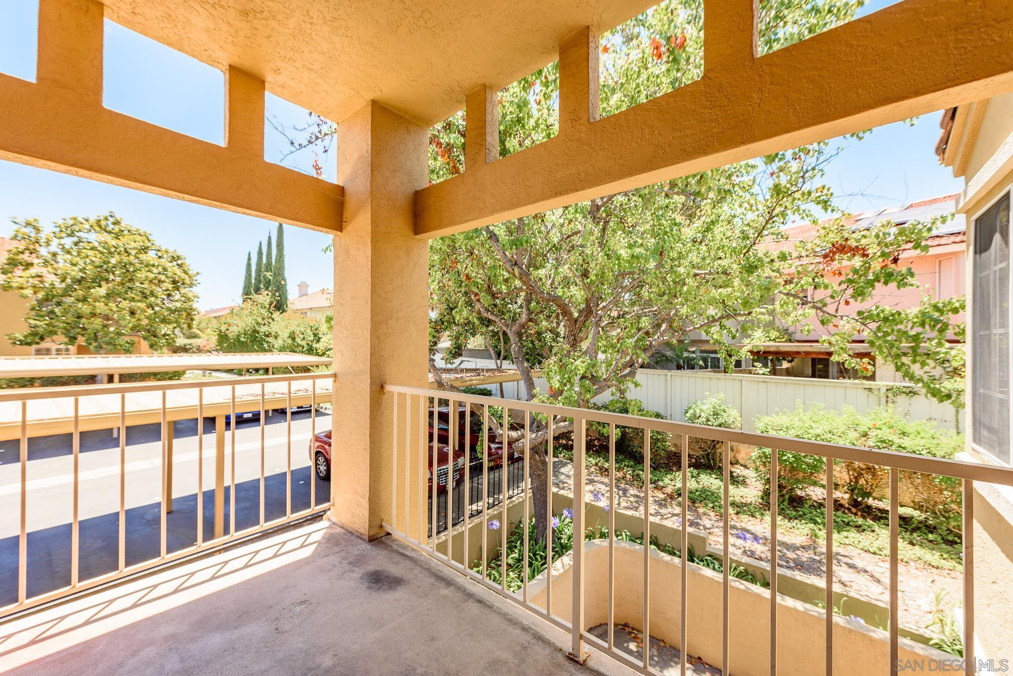 Detail Gallery Image 6 of 25 For 7370  Calle Cristobal  114, San Diego,  CA 92126 - 3 Beds | 2 Baths