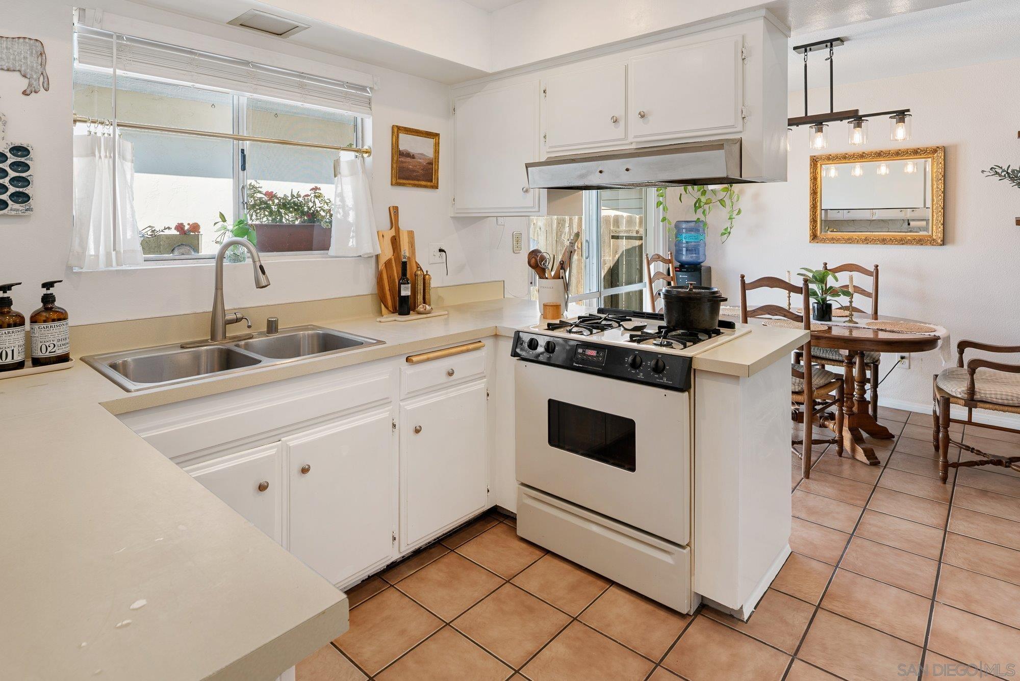 Detail Gallery Image 15 of 50 For 13135  Pam Ln, Lakeside,  CA 92040 - 3 Beds | 2 Baths