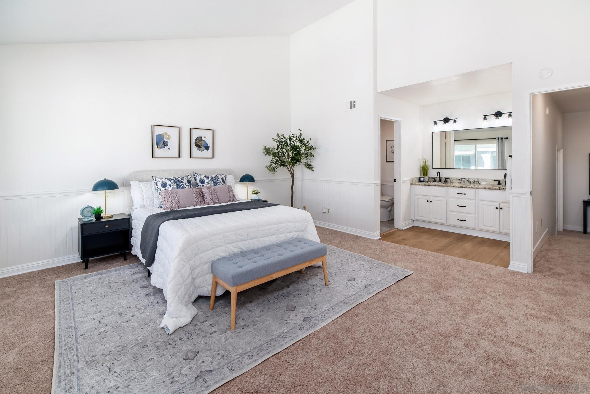 Detail Gallery Image 14 of 34 For 4094  Mahaila Ave  #B,  San Diego,  CA 92122 - 3 Beds | 2/1 Baths