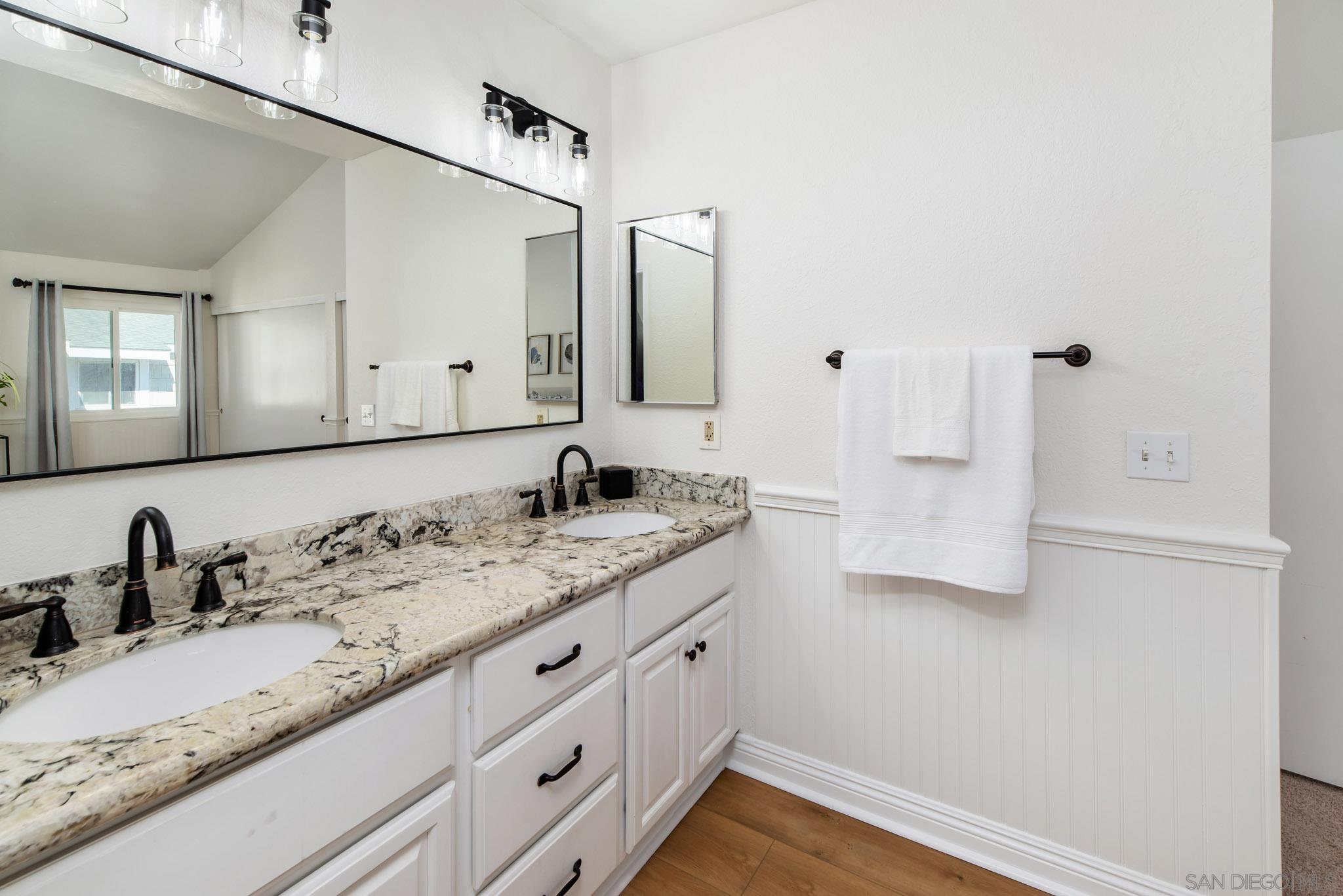 Detail Gallery Image 16 of 34 For 4094  Mahaila Ave  #B,  San Diego,  CA 92122 - 3 Beds | 2/1 Baths