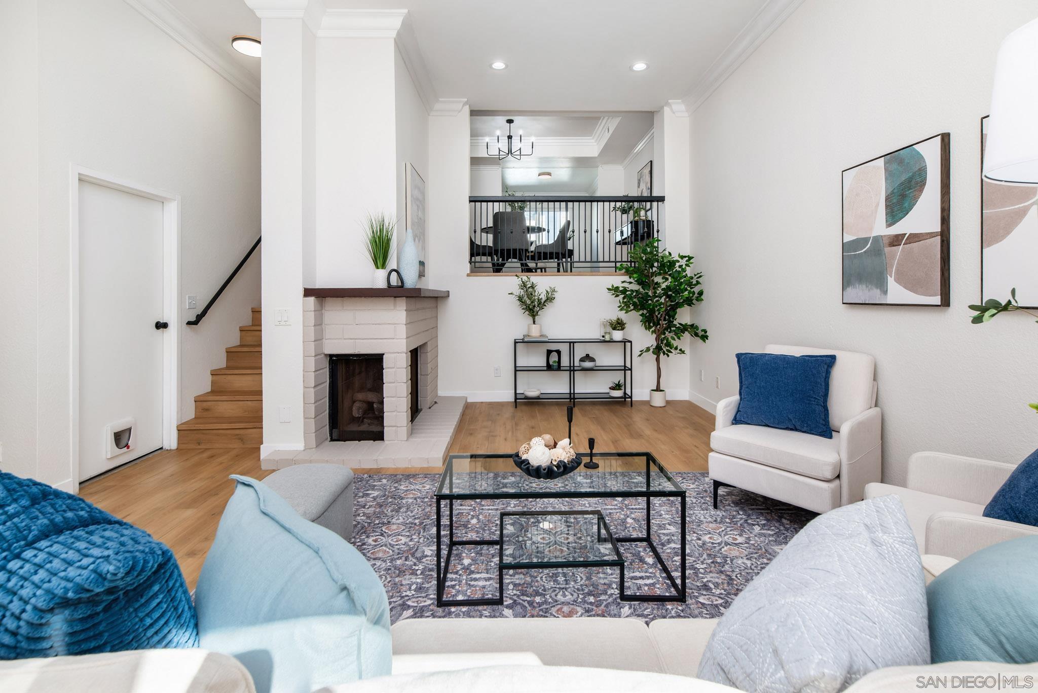 Detail Gallery Image 3 of 34 For 4094  Mahaila Ave  #B,  San Diego,  CA 92122 - 3 Beds | 2/1 Baths