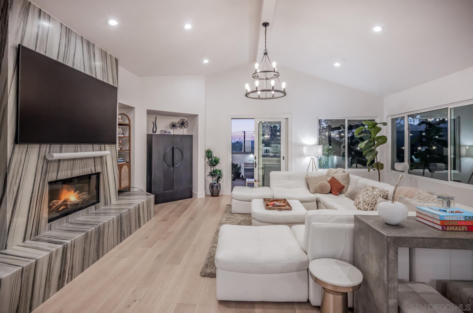 Detail Gallery Image 6 of 65 For 1210  Clos Duval, Bonsall,  CA 92003 - 4 Beds | 4/1 Baths