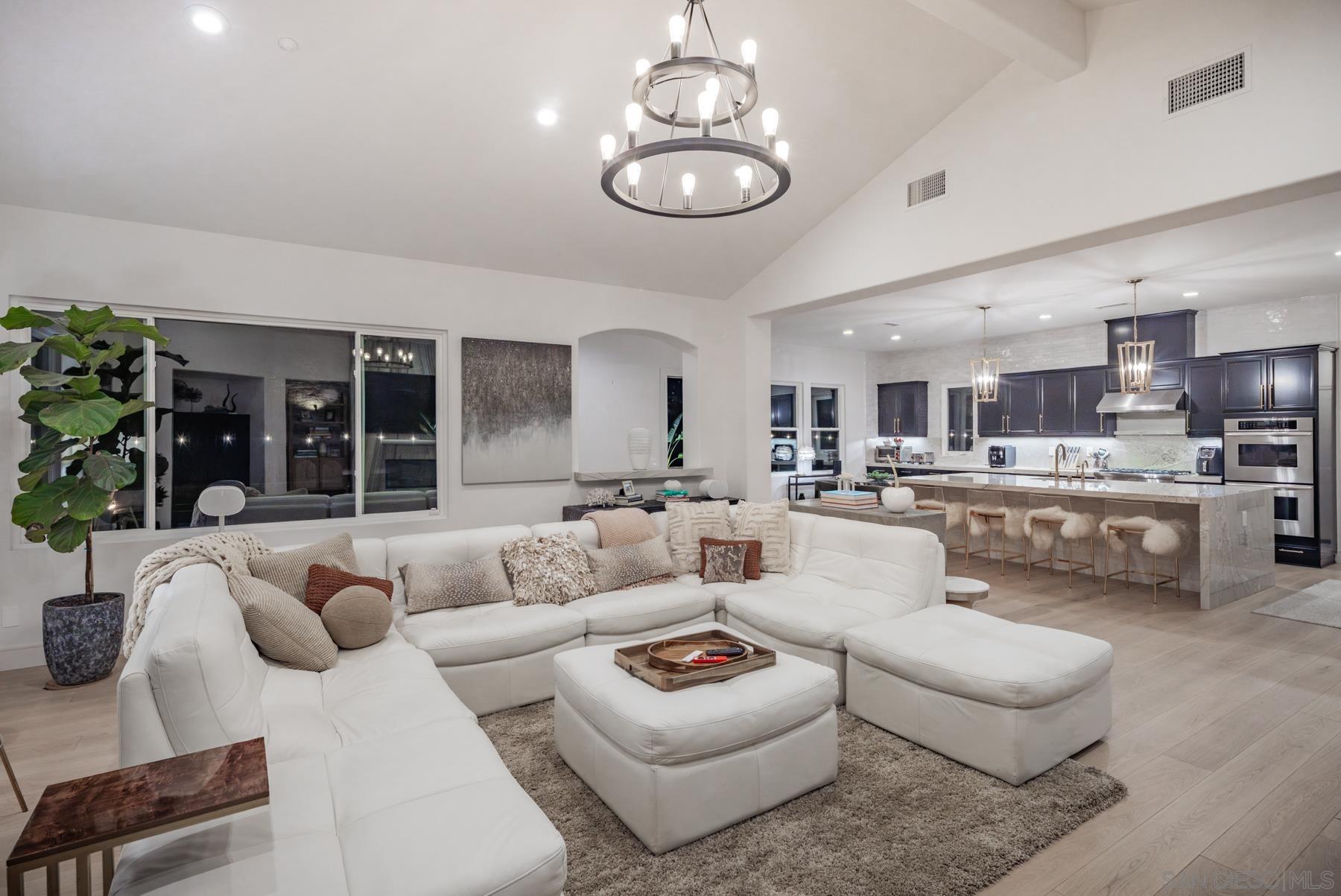 Detail Gallery Image 7 of 32 For 1210  Clos Duval, Bonsall,  CA 92003 - 4 Beds | 4/1 Baths