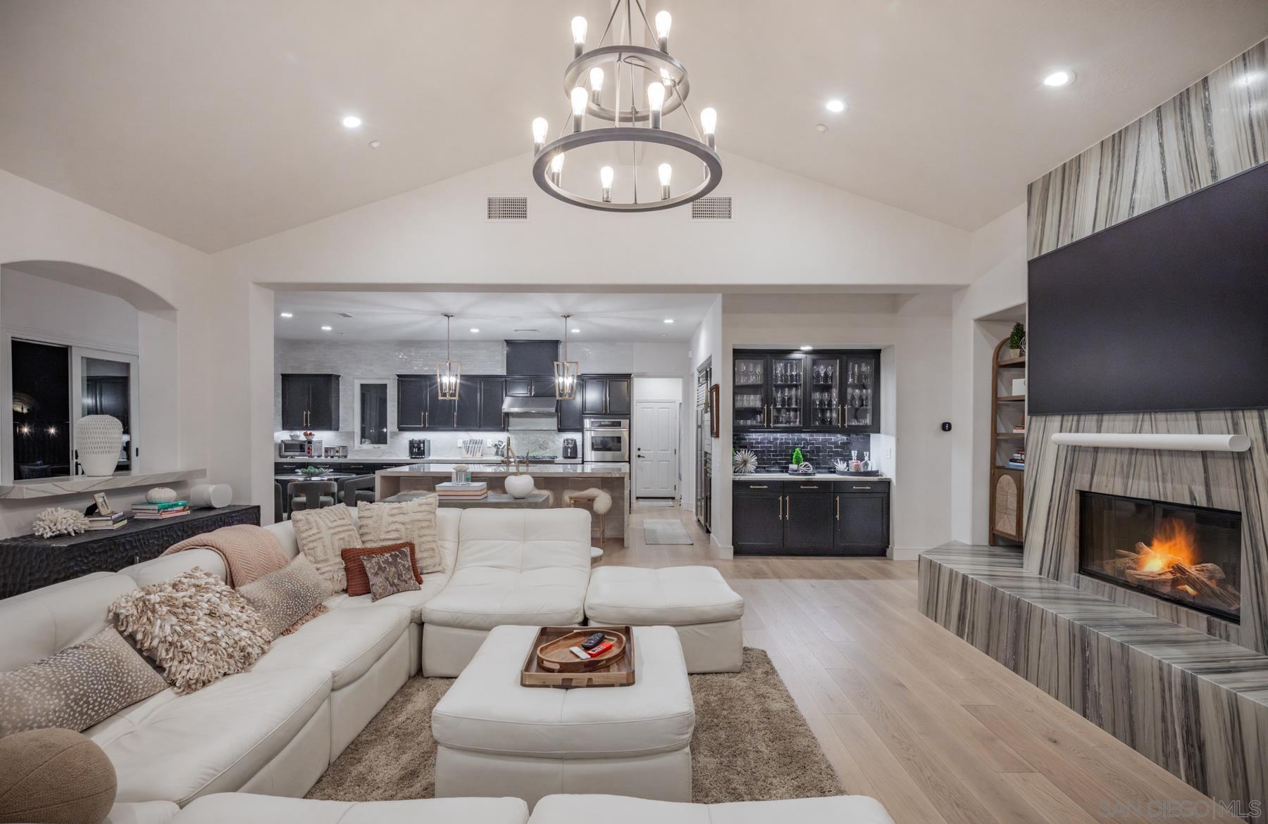 Detail Gallery Image 7 of 65 For 1210  Clos Duval, Bonsall,  CA 92003 - 4 Beds | 4/1 Baths