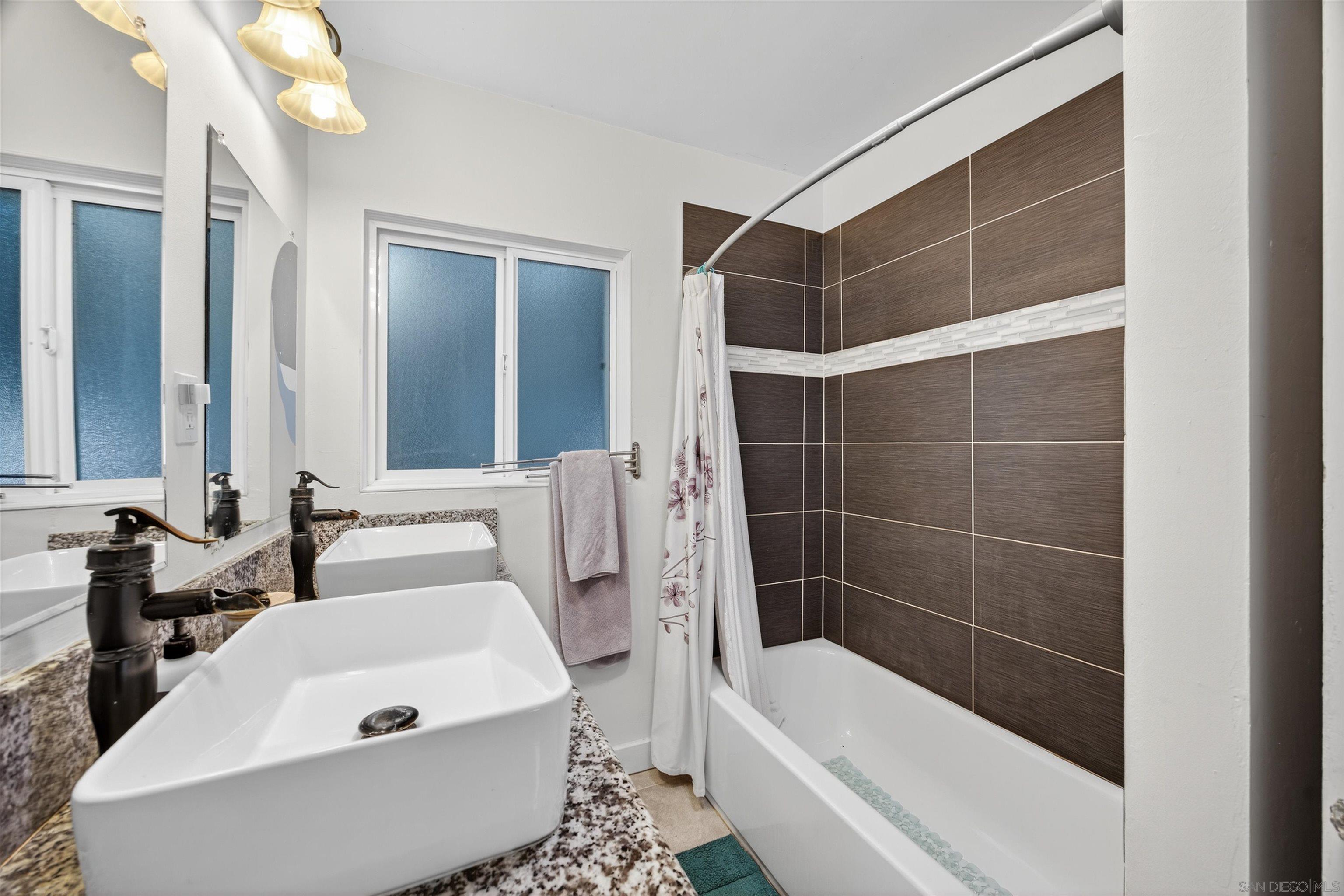 Detail Gallery Image 13 of 34 For 4502  Texas St, San Diego,  CA 92116 - 2 Beds | 1 Baths